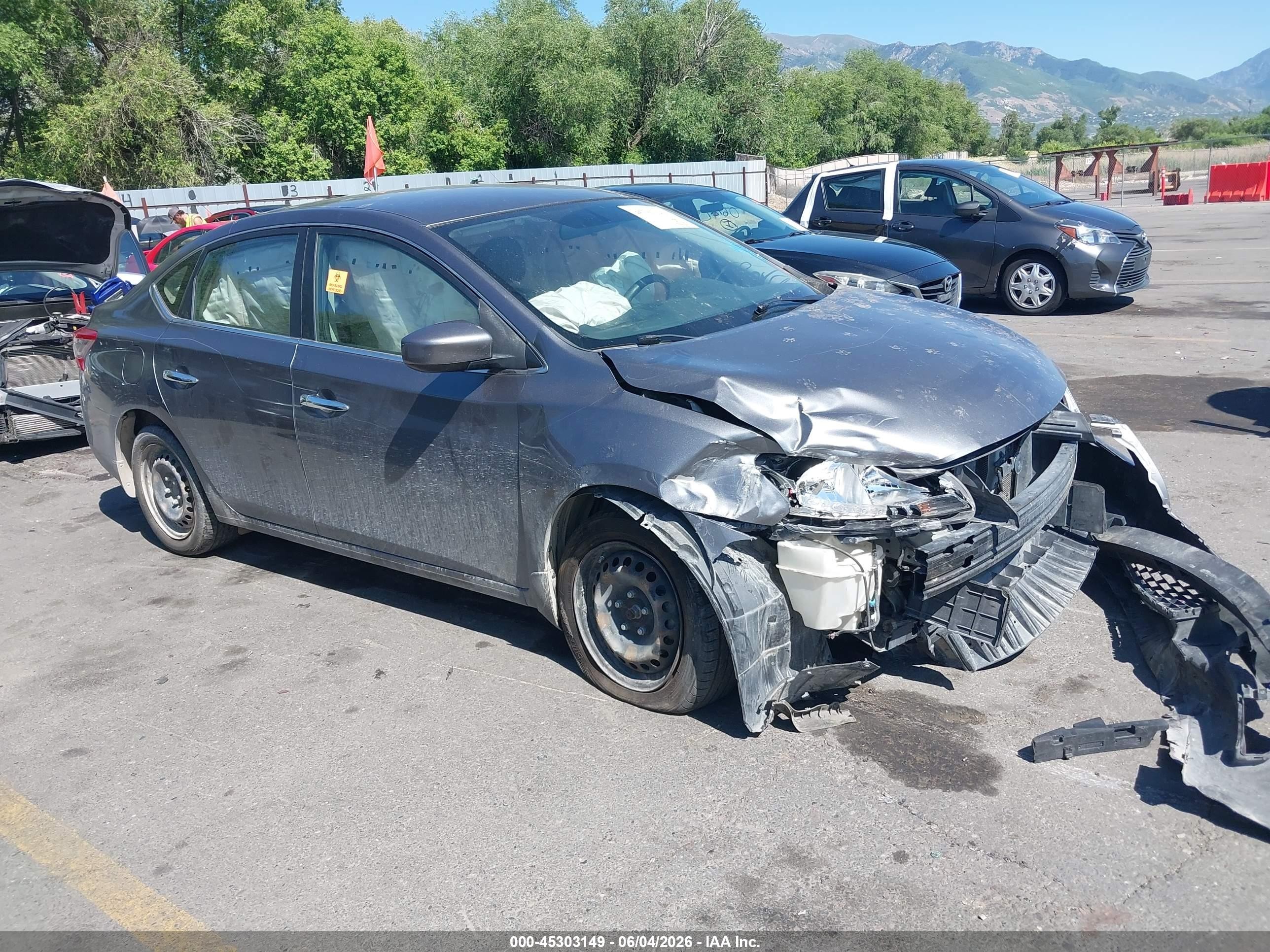 2015 Nissan Sentra S Серый vin: 3N1AB7AP1FY222518