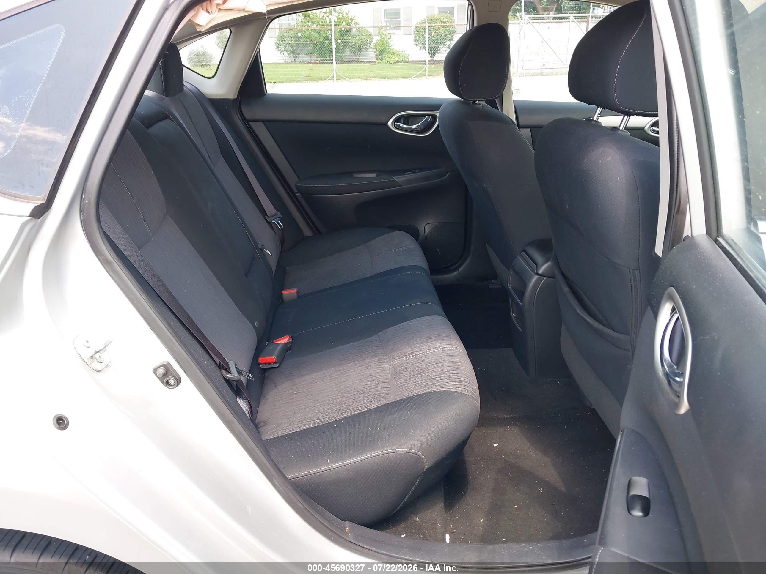 2015 Nissan Sentra Fe+ S/s/sl/sr/sv Silver vin: 3N1AB7AP1FY226083