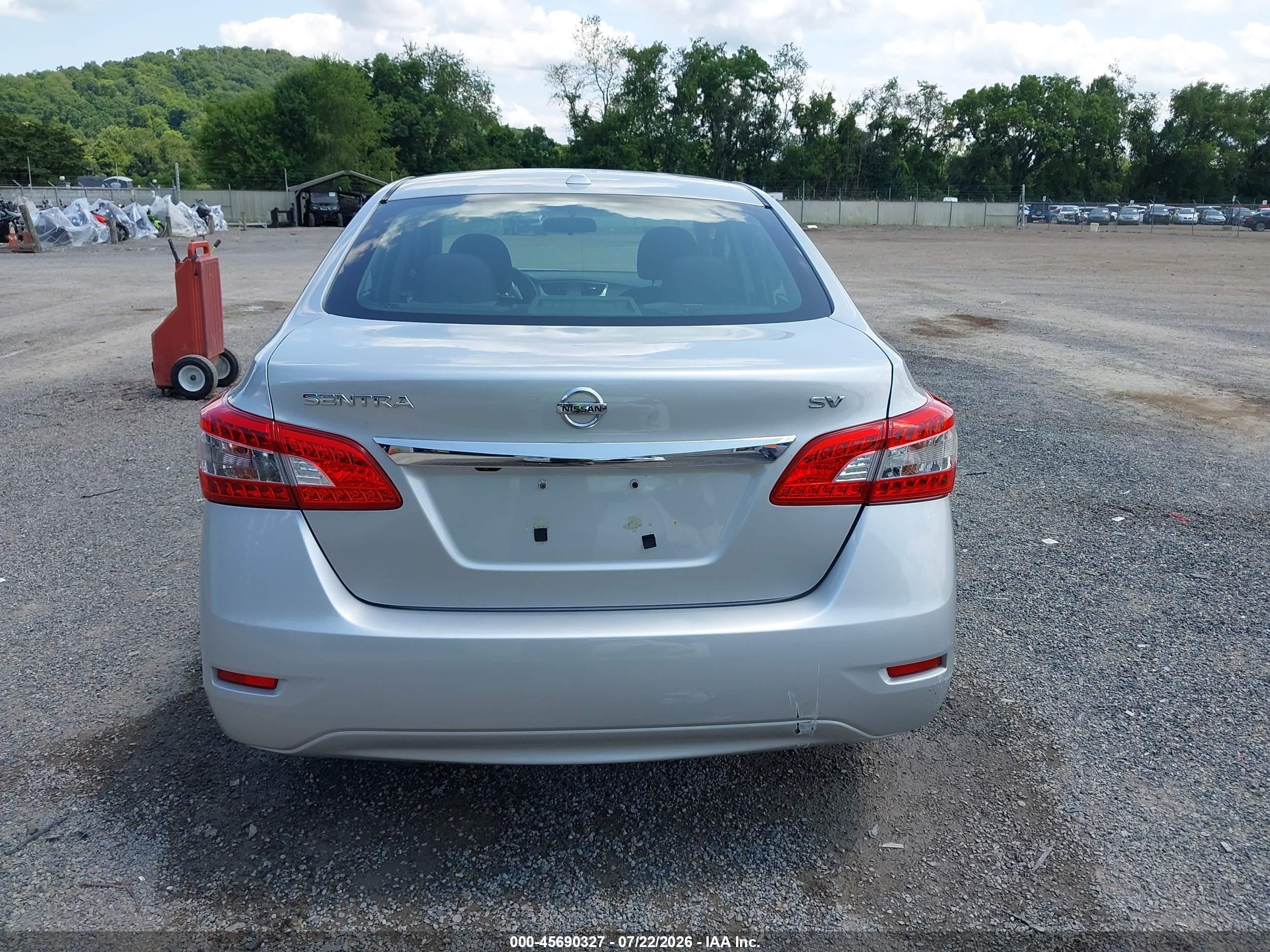 2015 Nissan Sentra Fe+ S/s/sl/sr/sv Silver vin: 3N1AB7AP1FY226083