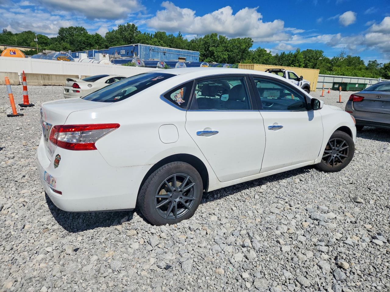 2015 Nissan Sentra S White vin: 3N1AB7AP1FY244907