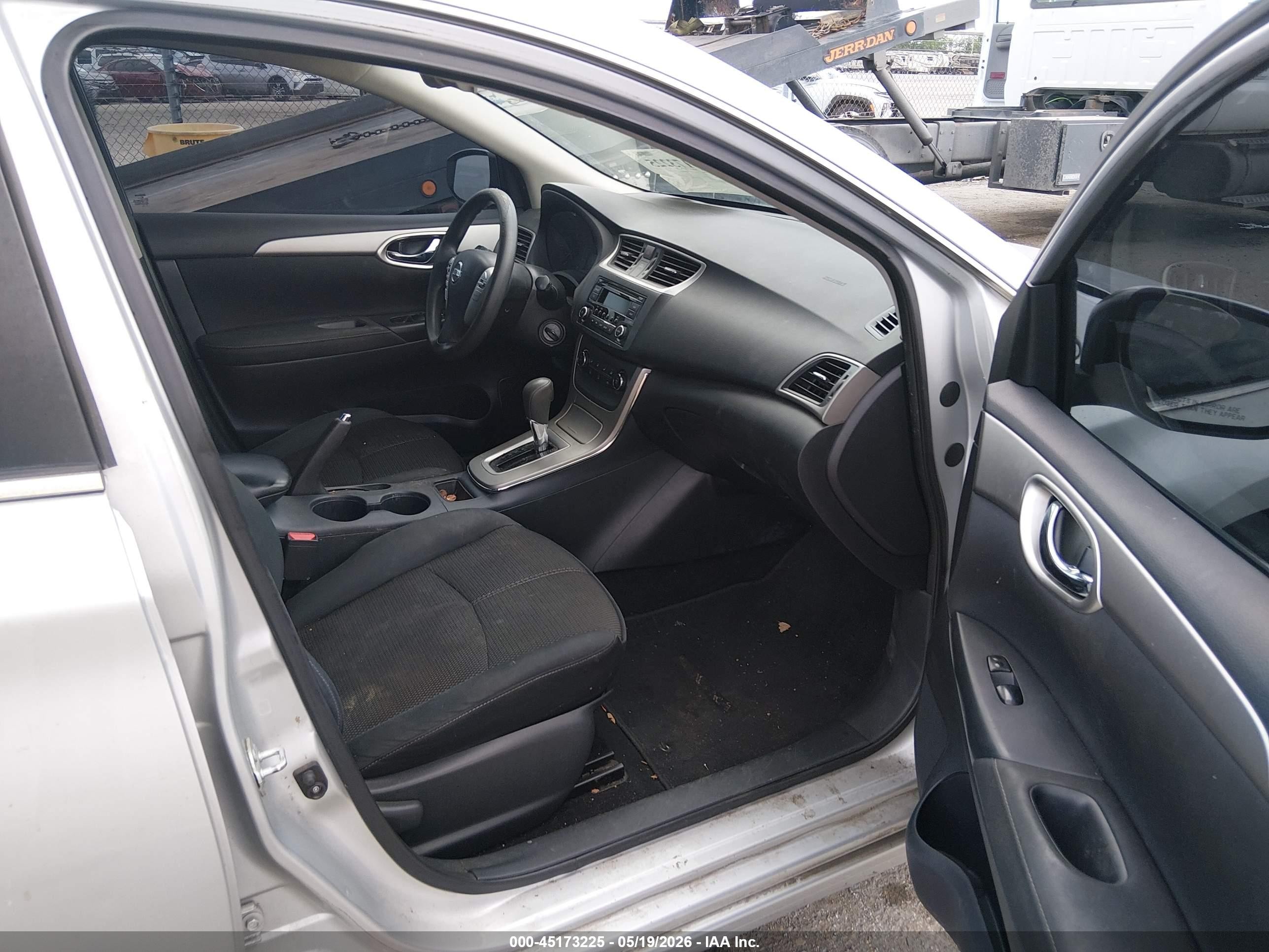 2015 Nissan Sentra S Silver vin: 3N1AB7AP1FY251386
