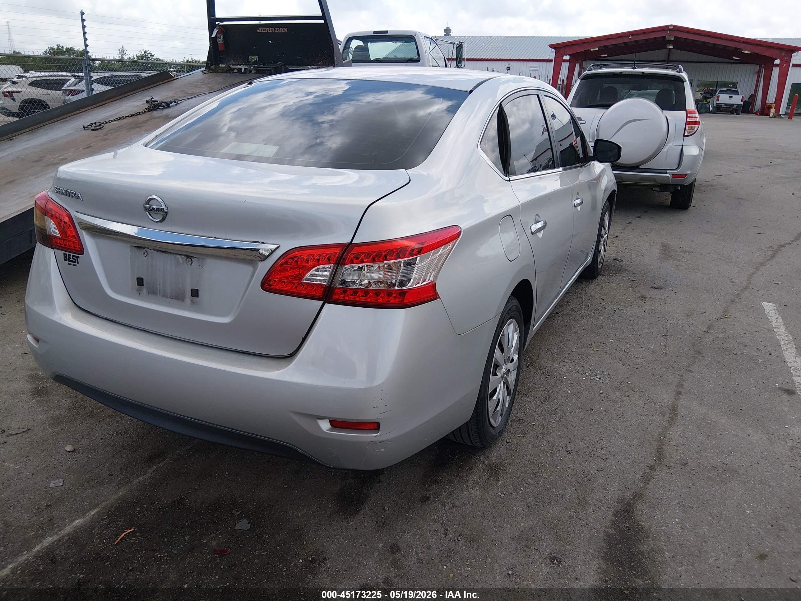 2015 Nissan Sentra S Silver vin: 3N1AB7AP1FY251386