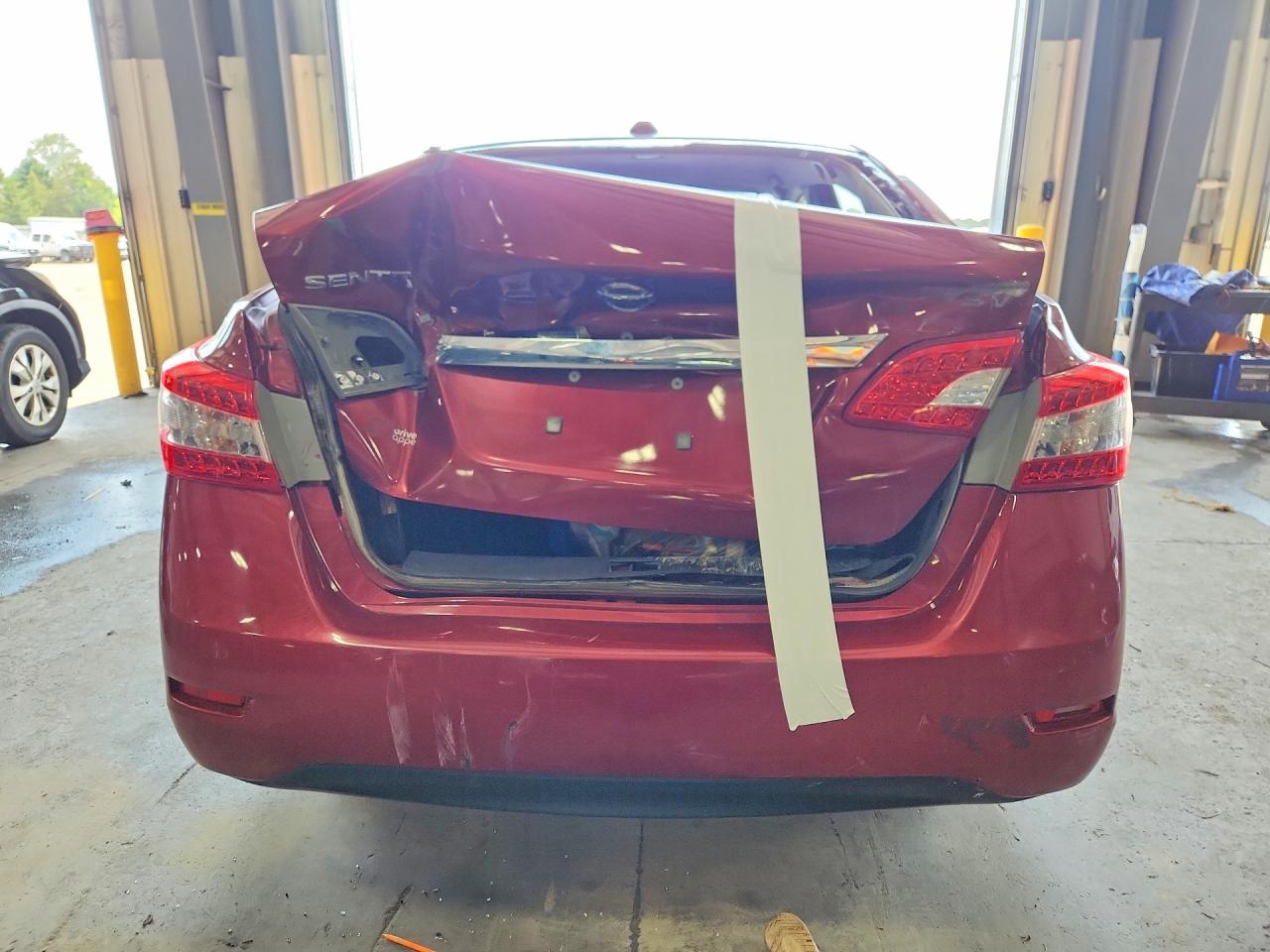 2015 Nissan Sentra Sv Red vin: 3N1AB7AP1FY268639