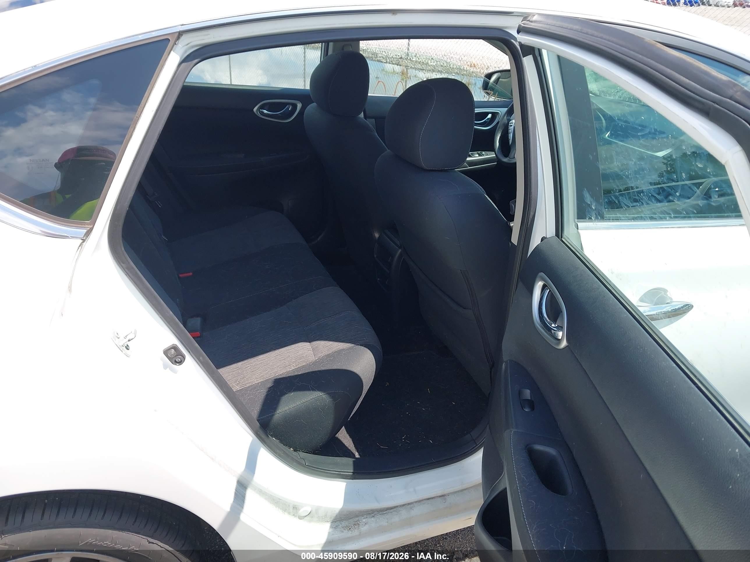 2015 Nissan Sentra Sv Белый vin: 3N1AB7AP1FY271203