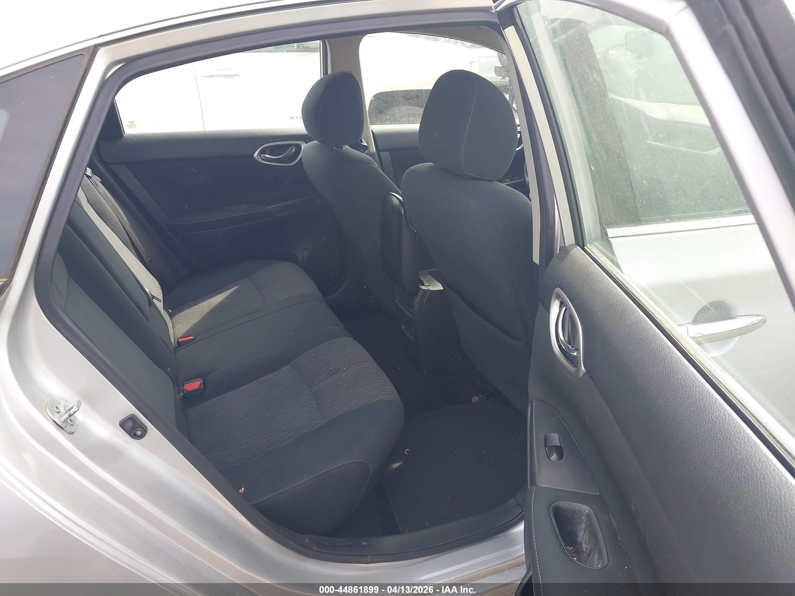 2015 Nissan Sentra Sv Silver vin: 3N1AB7AP1FY298420