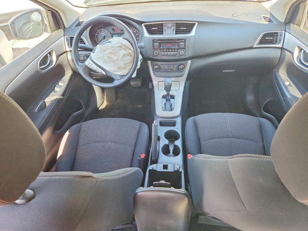 2015 Nissan Sentra S Серый vin: 3N1AB7AP1FY299602