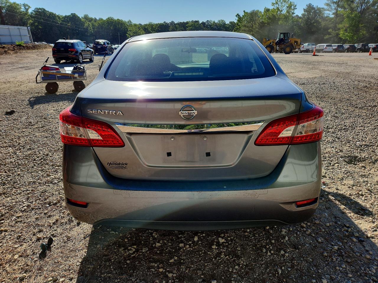 2015 Nissan Sentra S Серый vin: 3N1AB7AP1FY299602