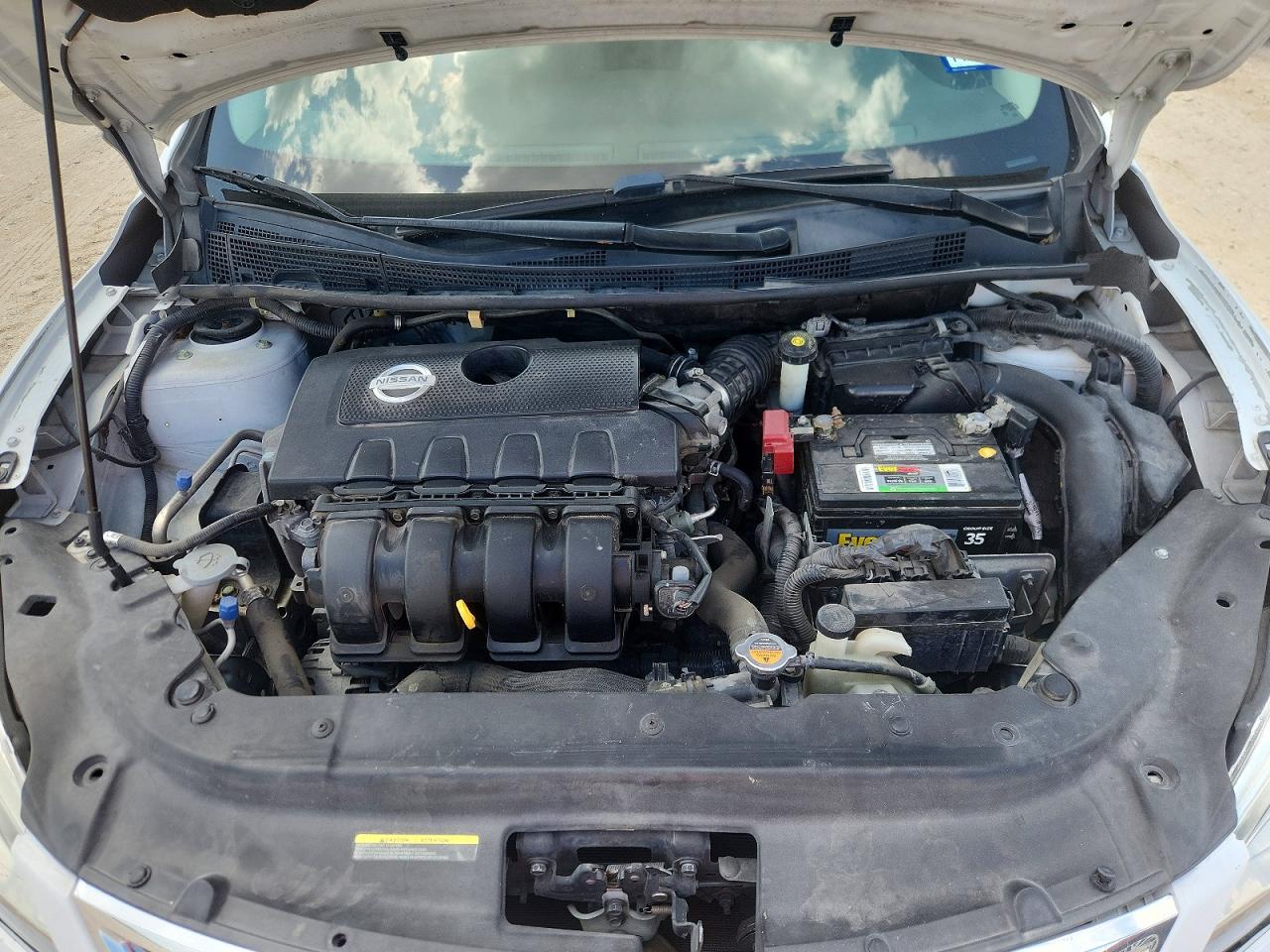 2015 Nissan Sentra S White vin: 3N1AB7AP1FY311358