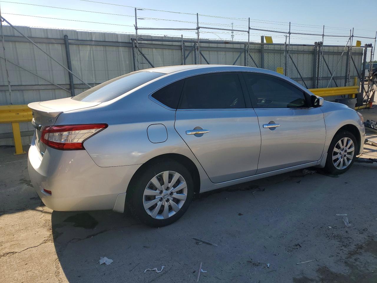 2015 Nissan Sentra Fe+ S Silver vin: 3N1AB7AP1FY311487