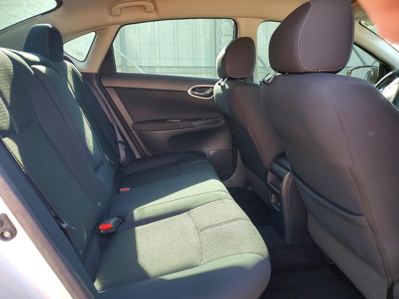 2015 Nissan Sentra Fe+ S Silver vin: 3N1AB7AP1FY311487