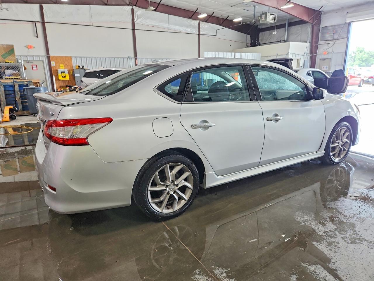 2015 Nissan Sentra Sr Silver vin: 3N1AB7AP1FY342819