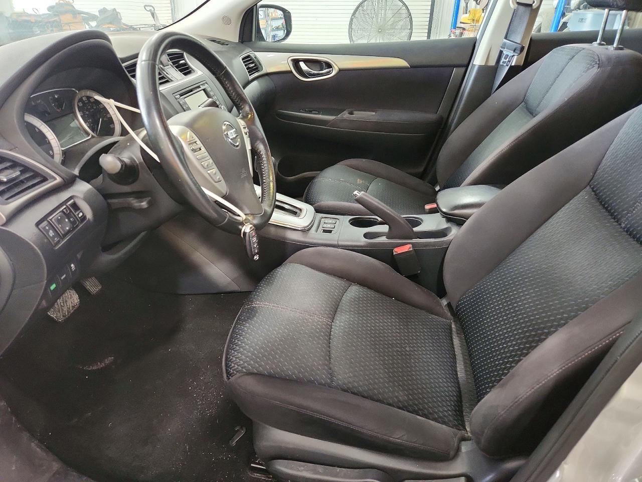 2015 Nissan Sentra Sr Silver vin: 3N1AB7AP1FY342819