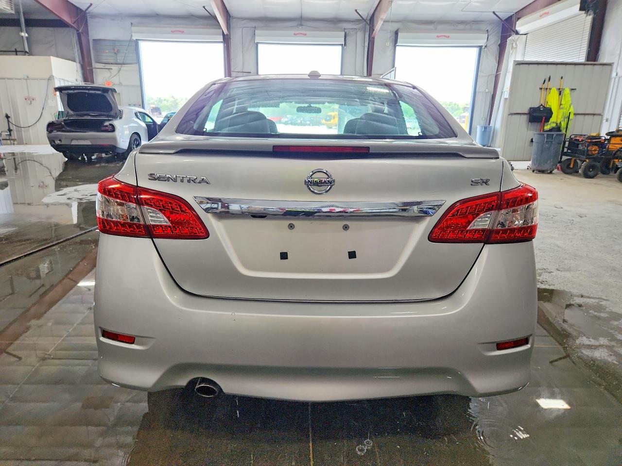 2015 Nissan Sentra Sr Silver vin: 3N1AB7AP1FY342819