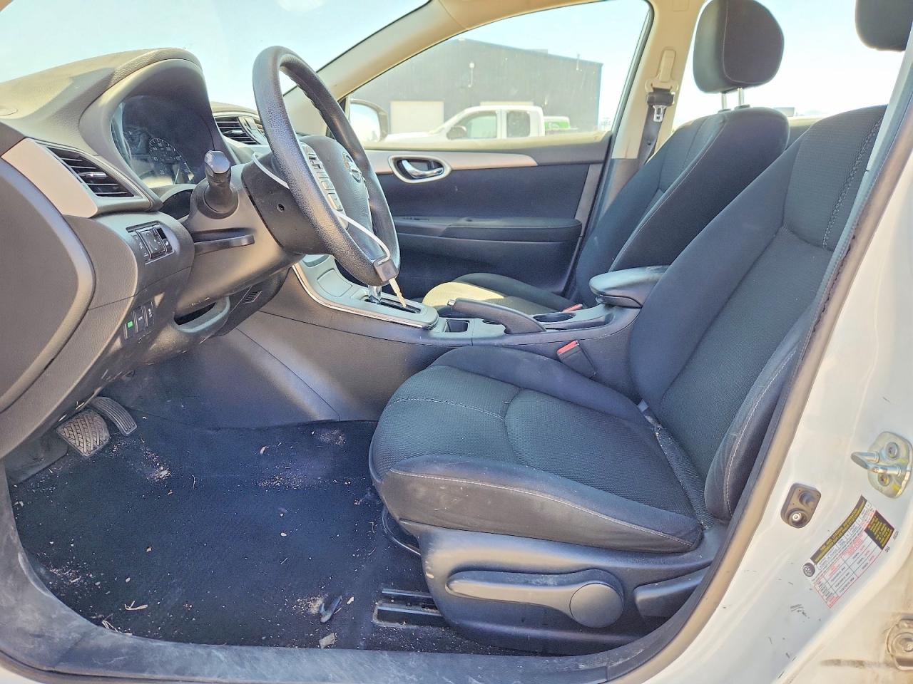 2015 Nissan Sentra S White vin: 3N1AB7AP1FY345588