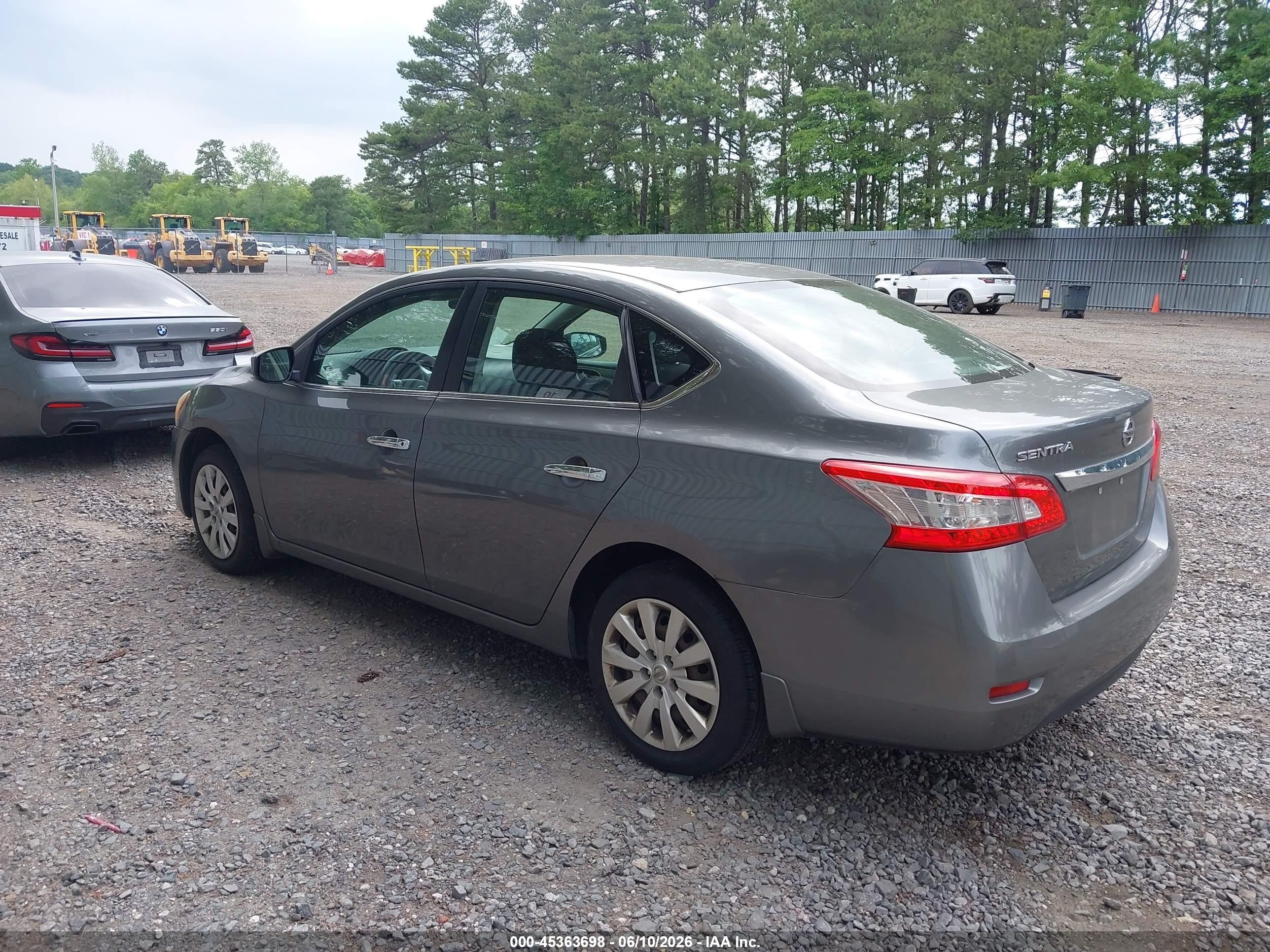 2015 Nissan Sentra S Серый vin: 3N1AB7AP1FY373276