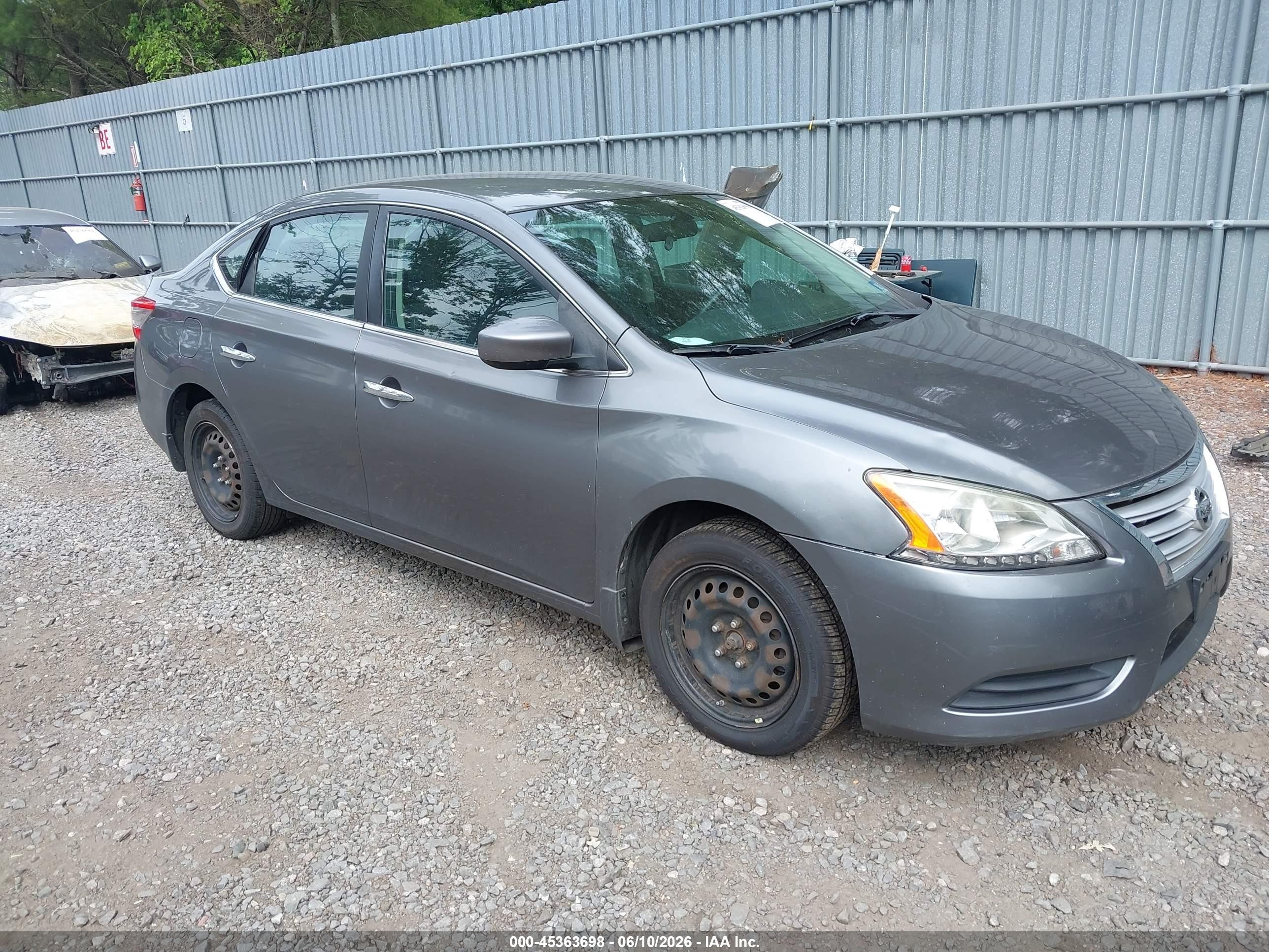 2015 Nissan Sentra S Серый vin: 3N1AB7AP1FY373276
