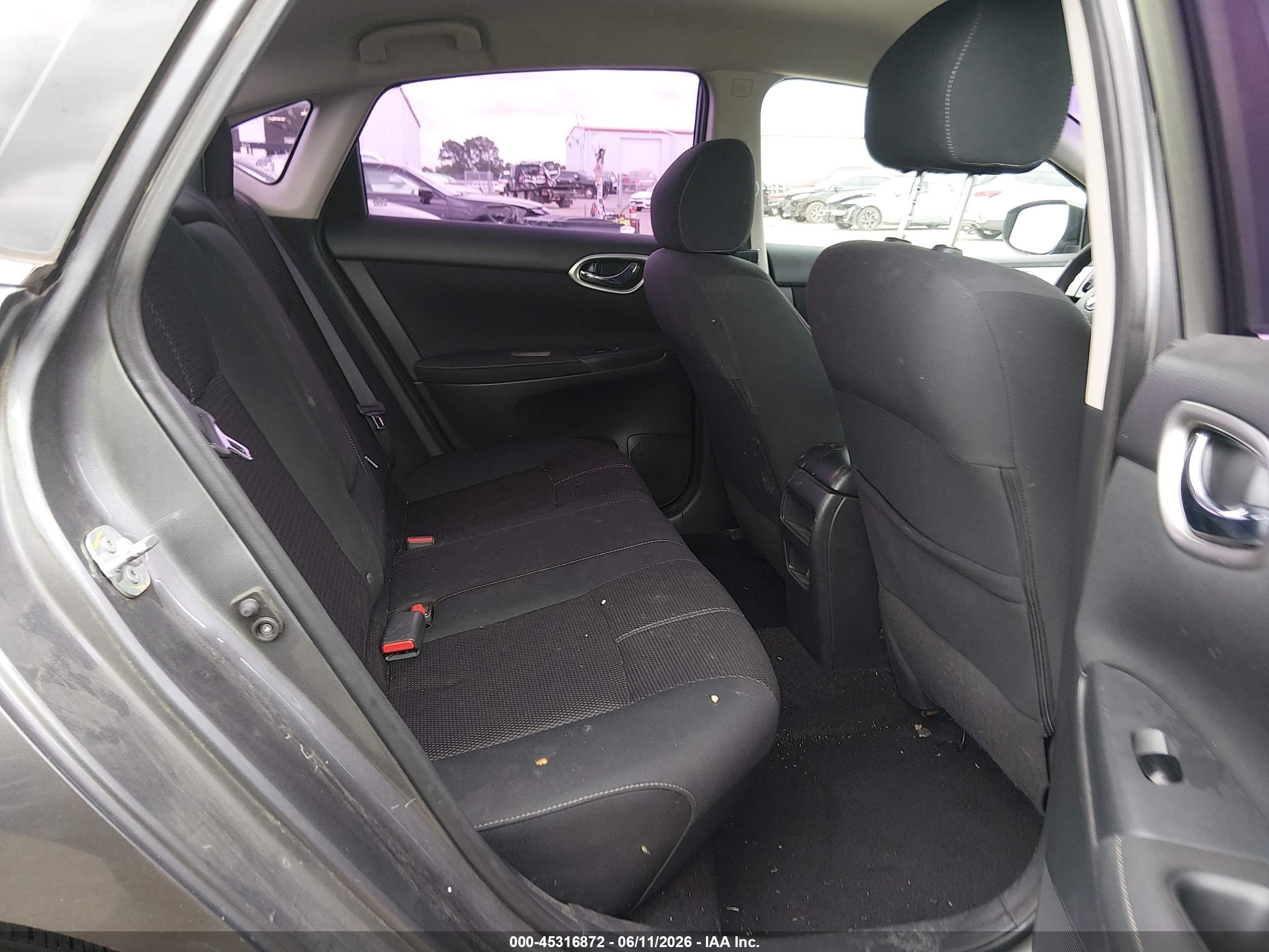 2015 Nissan Sentra S Серый vin: 3N1AB7AP1FY378753