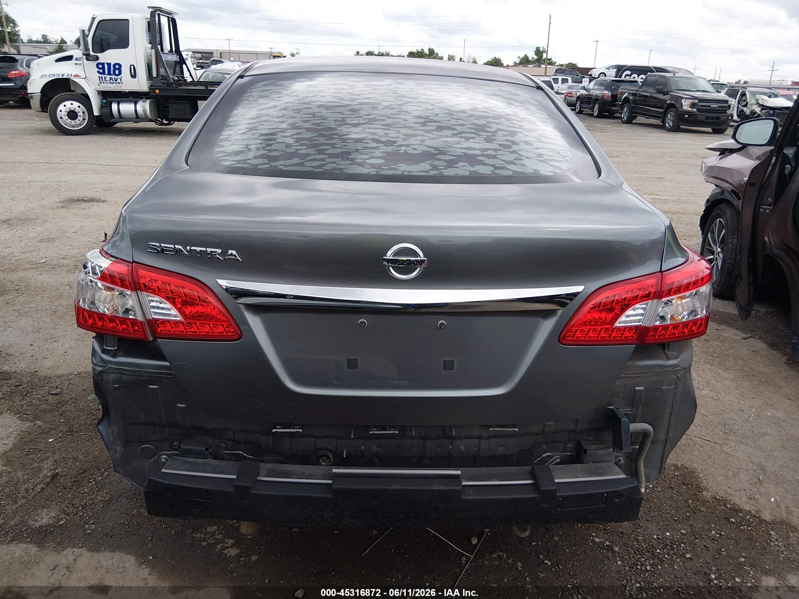 2015 Nissan Sentra S Серый vin: 3N1AB7AP1FY378753
