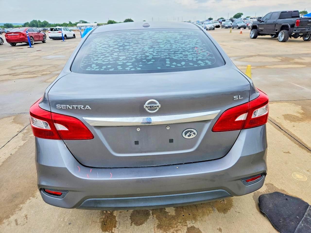 2018 Nissan Sentra Sl Gray vin: 3N1AB7AP1JY229056