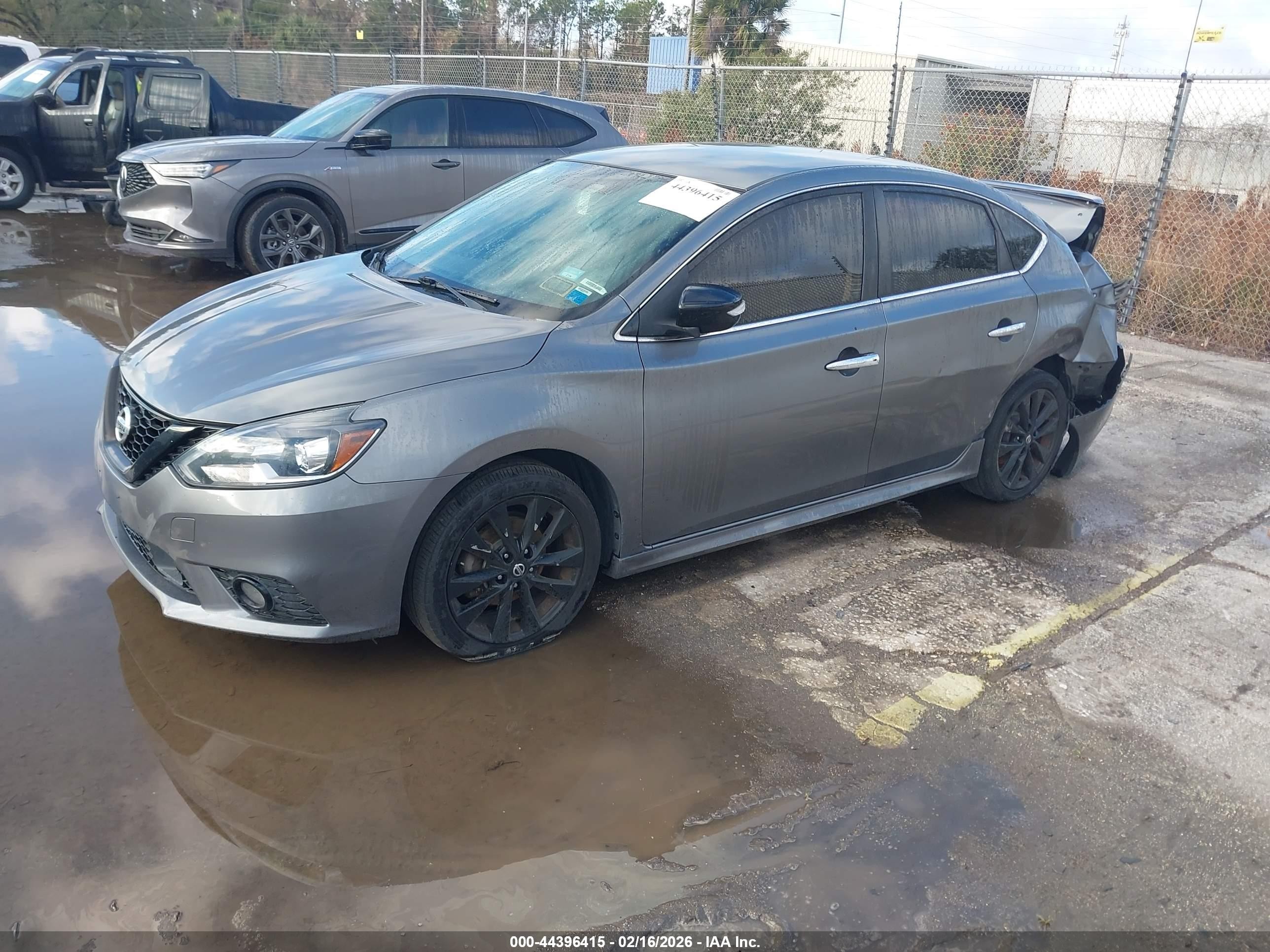 2018 Nissan Sentra Sr Серый vin: 3N1AB7AP1JY234127