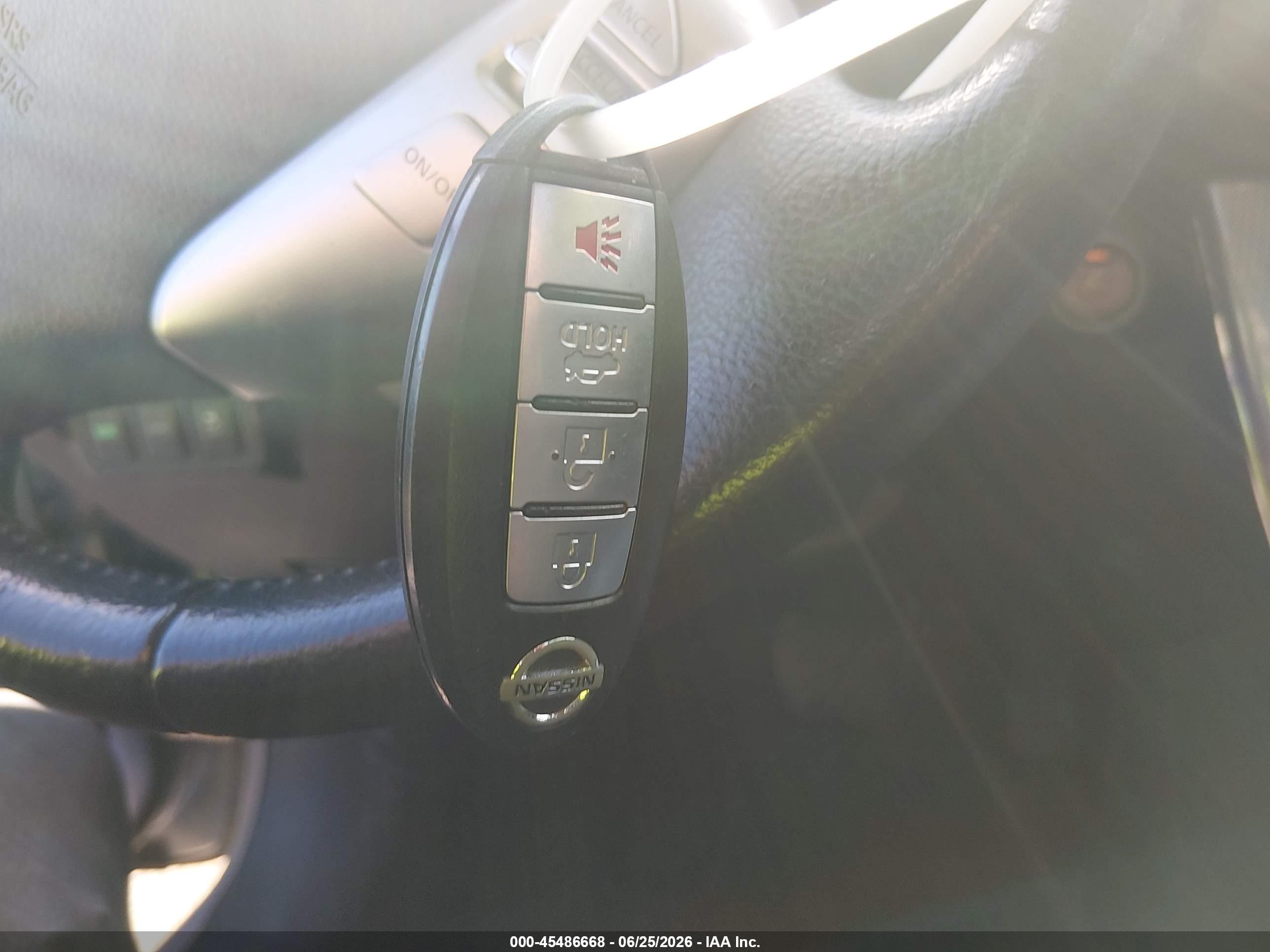 2013 Nissan Sentra Sr Silver vin: 3N1AB7AP2DL706630