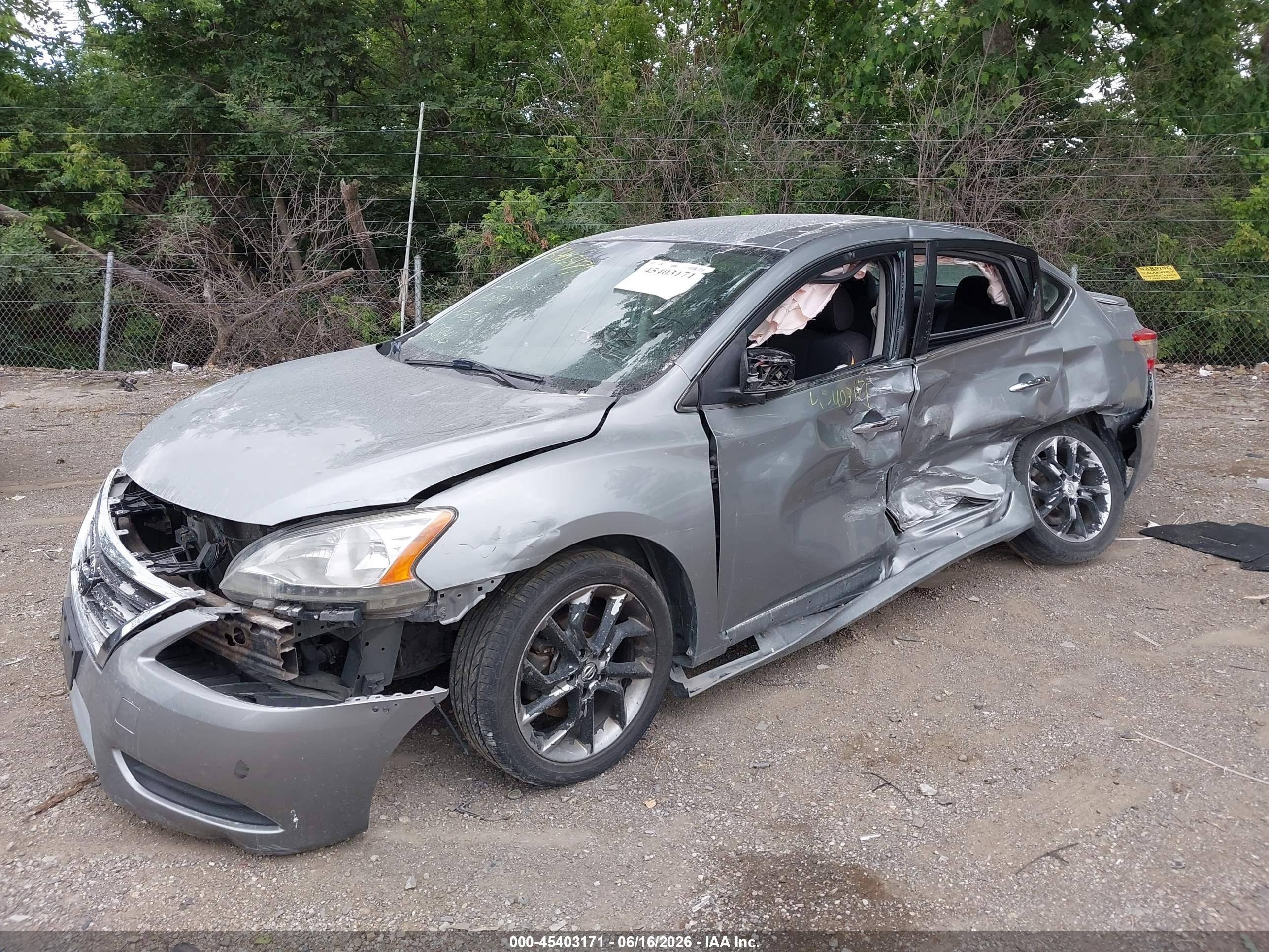 2014 Nissan Sentra Sr Silver vin: 3N1AB7AP2EL612846