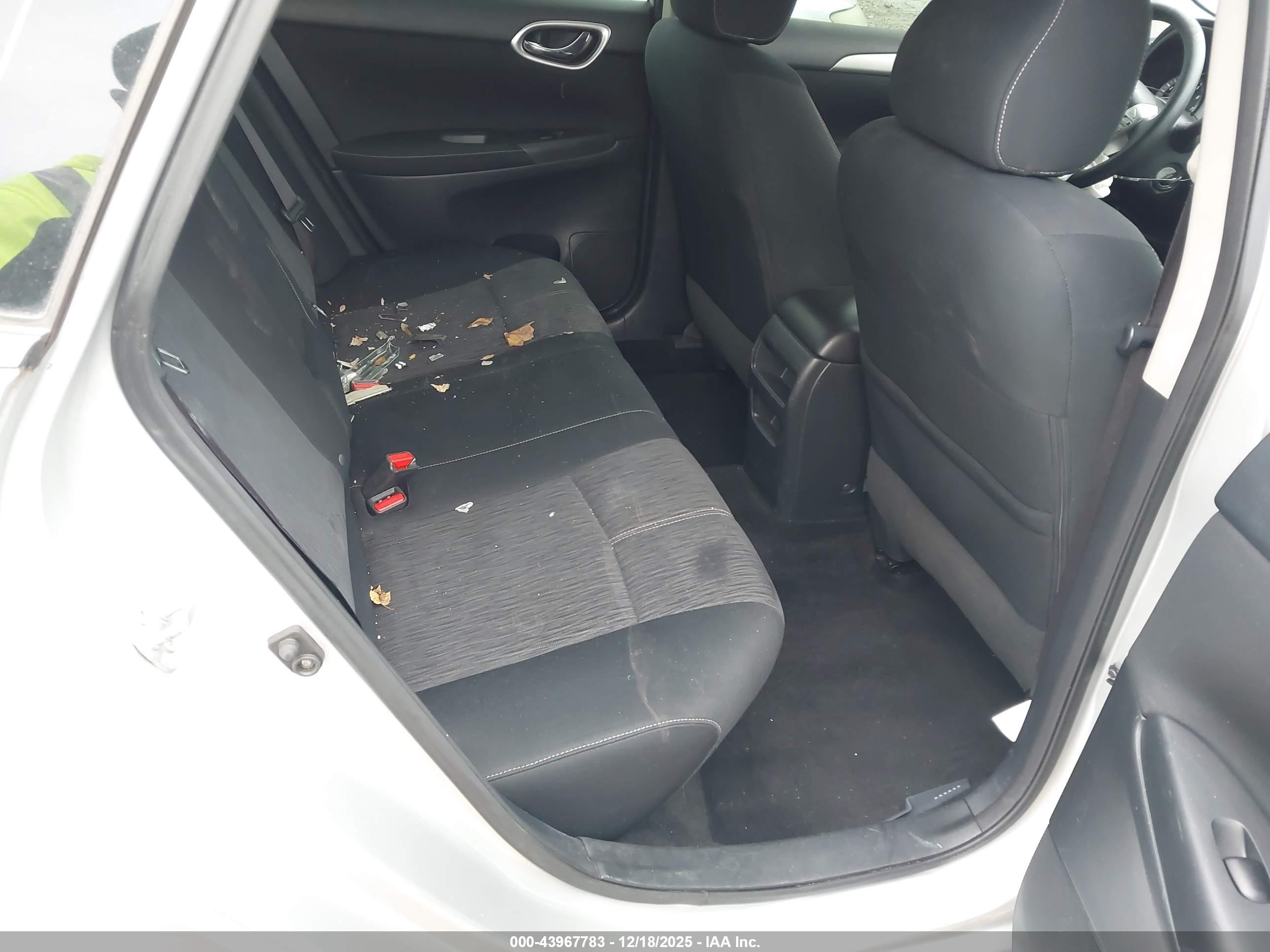 2014 Nissan Sentra Sv Silver vin: 3N1AB7AP2EL654613