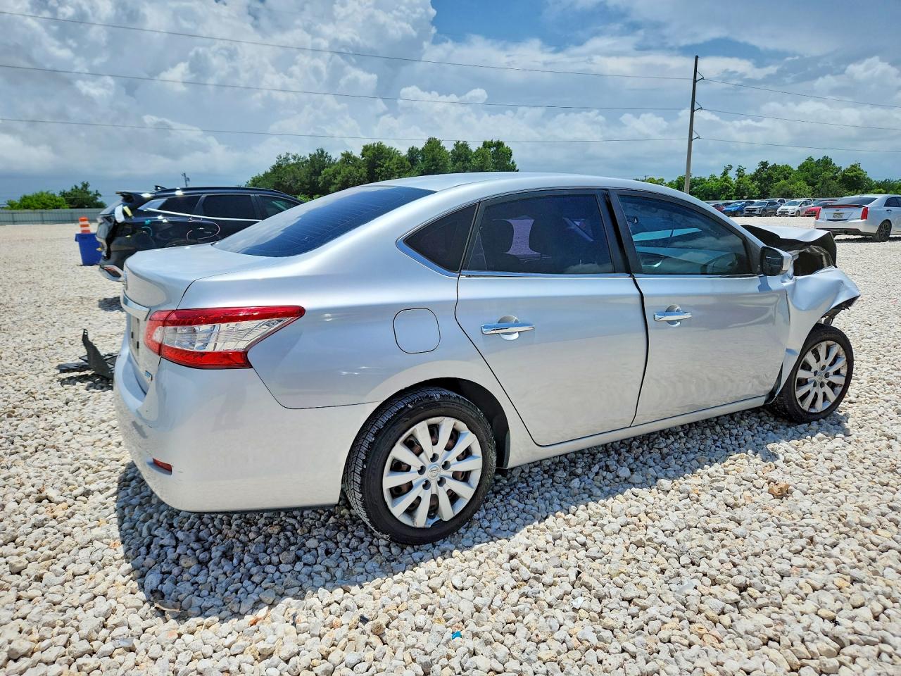 2014 Nissan Sentra Silver vin: 3N1AB7AP2EY215320