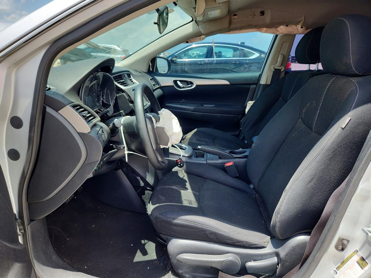 2014 Nissan Sentra Silver vin: 3N1AB7AP2EY215320