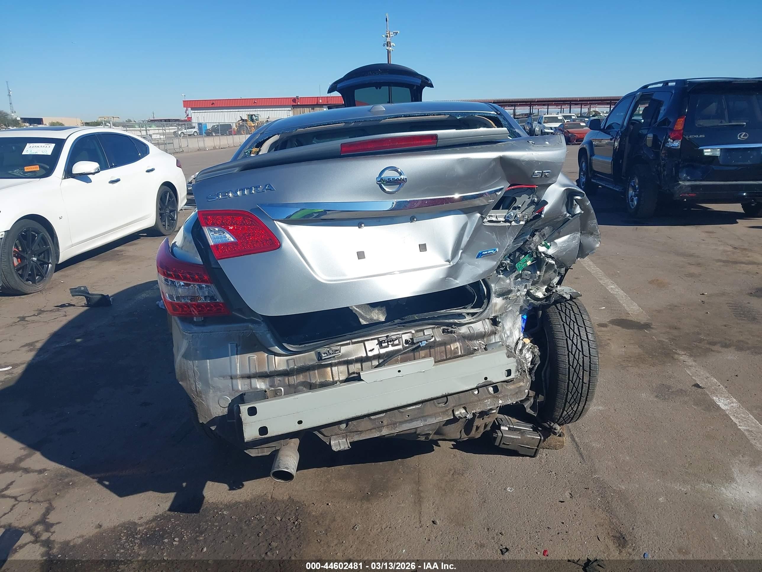 2014 Nissan Sentra Sr Серебряный vin: 3N1AB7AP2EY224633