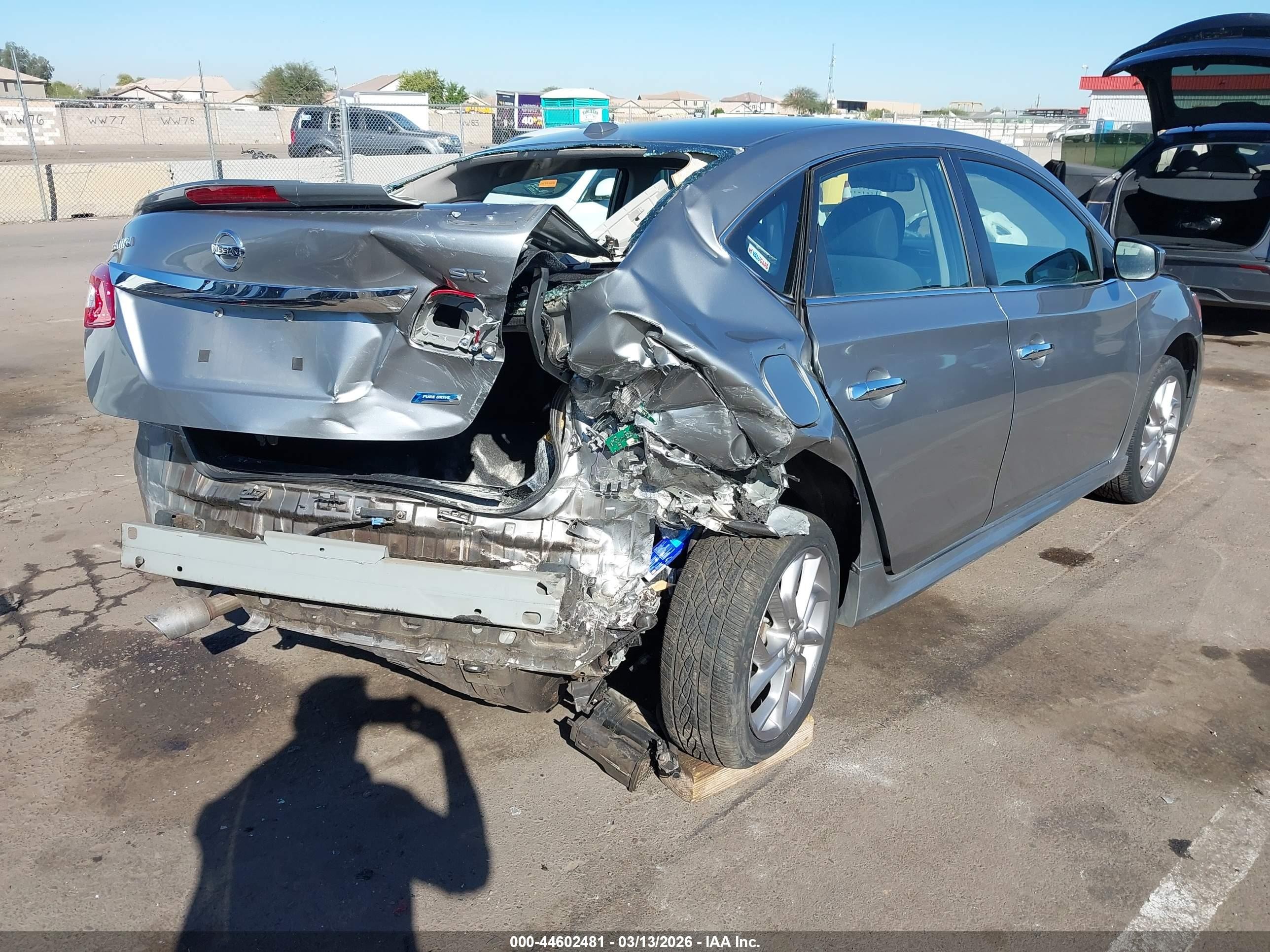 2014 Nissan Sentra Sr Серебряный vin: 3N1AB7AP2EY224633