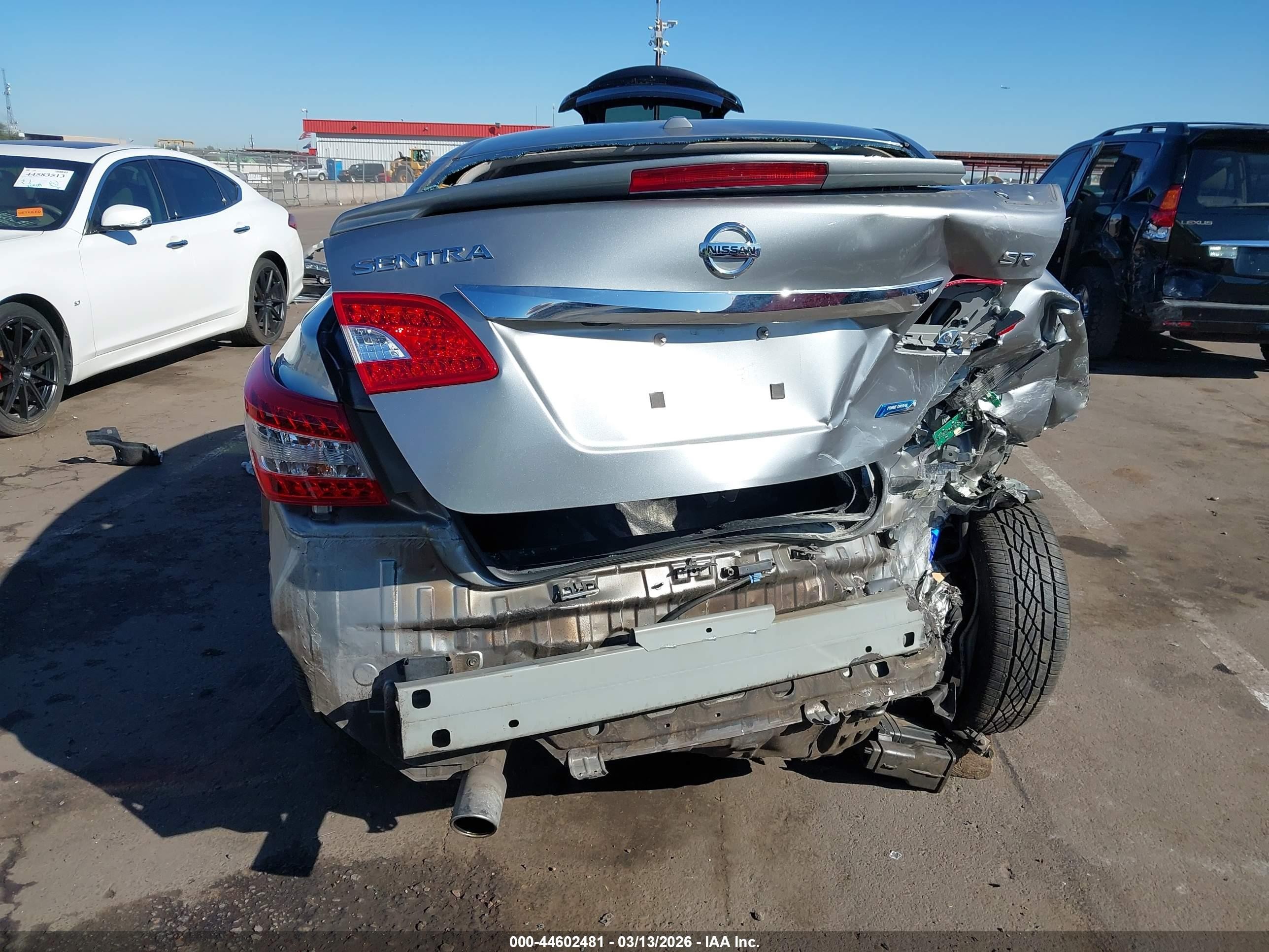 2014 Nissan Sentra Sr Серебряный vin: 3N1AB7AP2EY224633