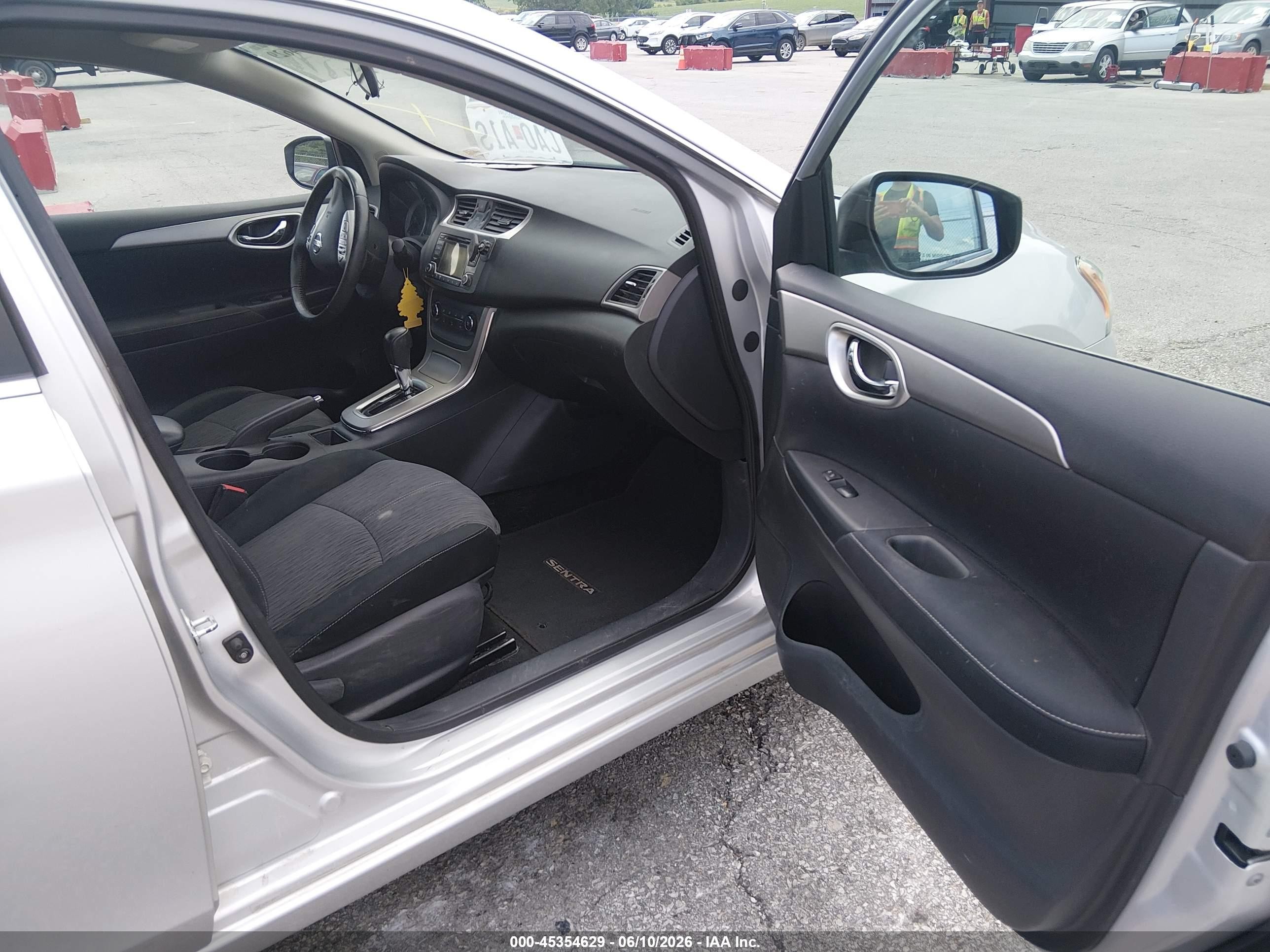 2015 Nissan Sentra Fe+ S/s/sl/sr/sv Silver vin: 3N1AB7AP2FL629194