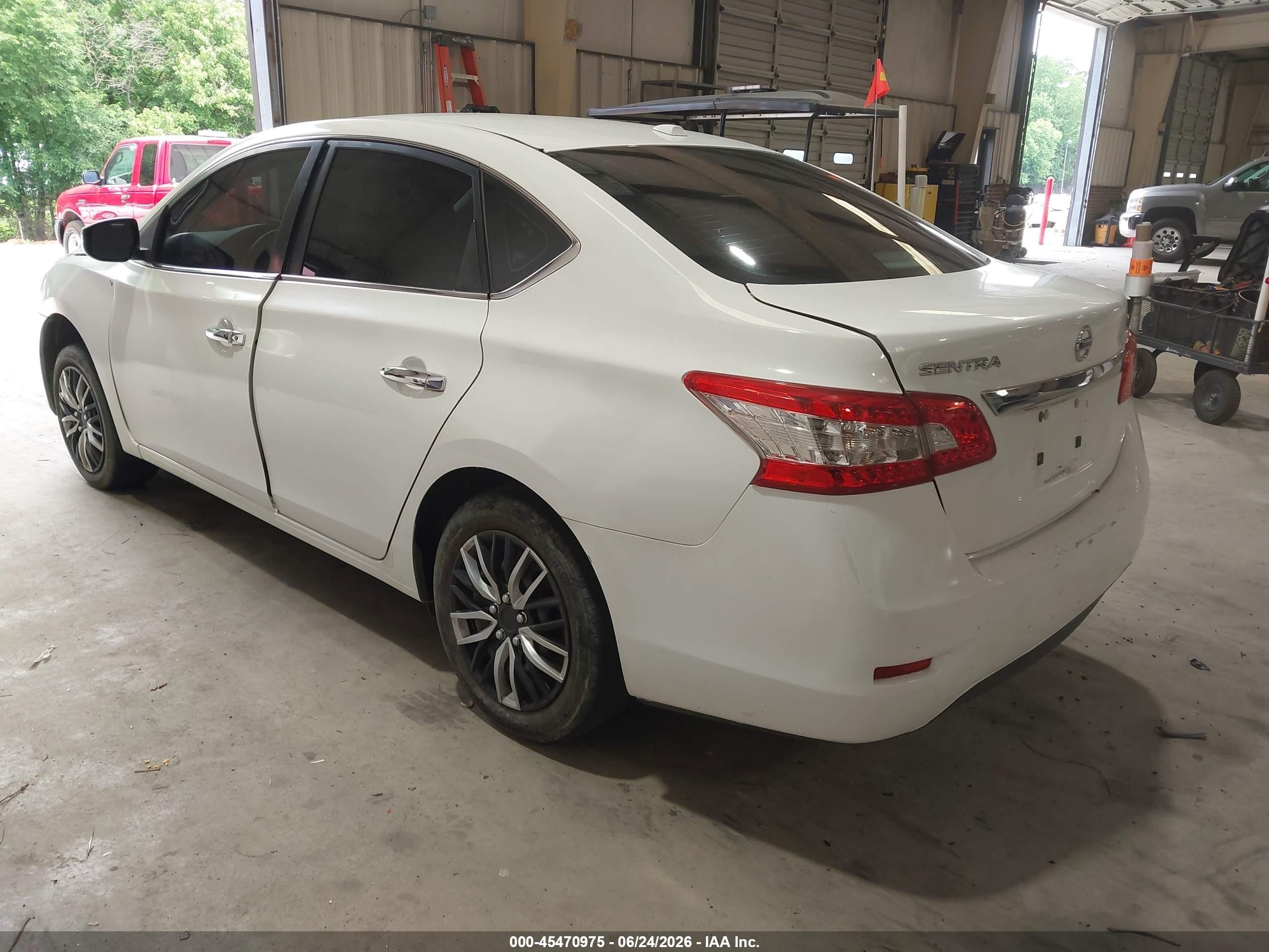 2015 Nissan Sentra Fe+ S/s/sl/sr/sv White vin: 3N1AB7AP2FY217392