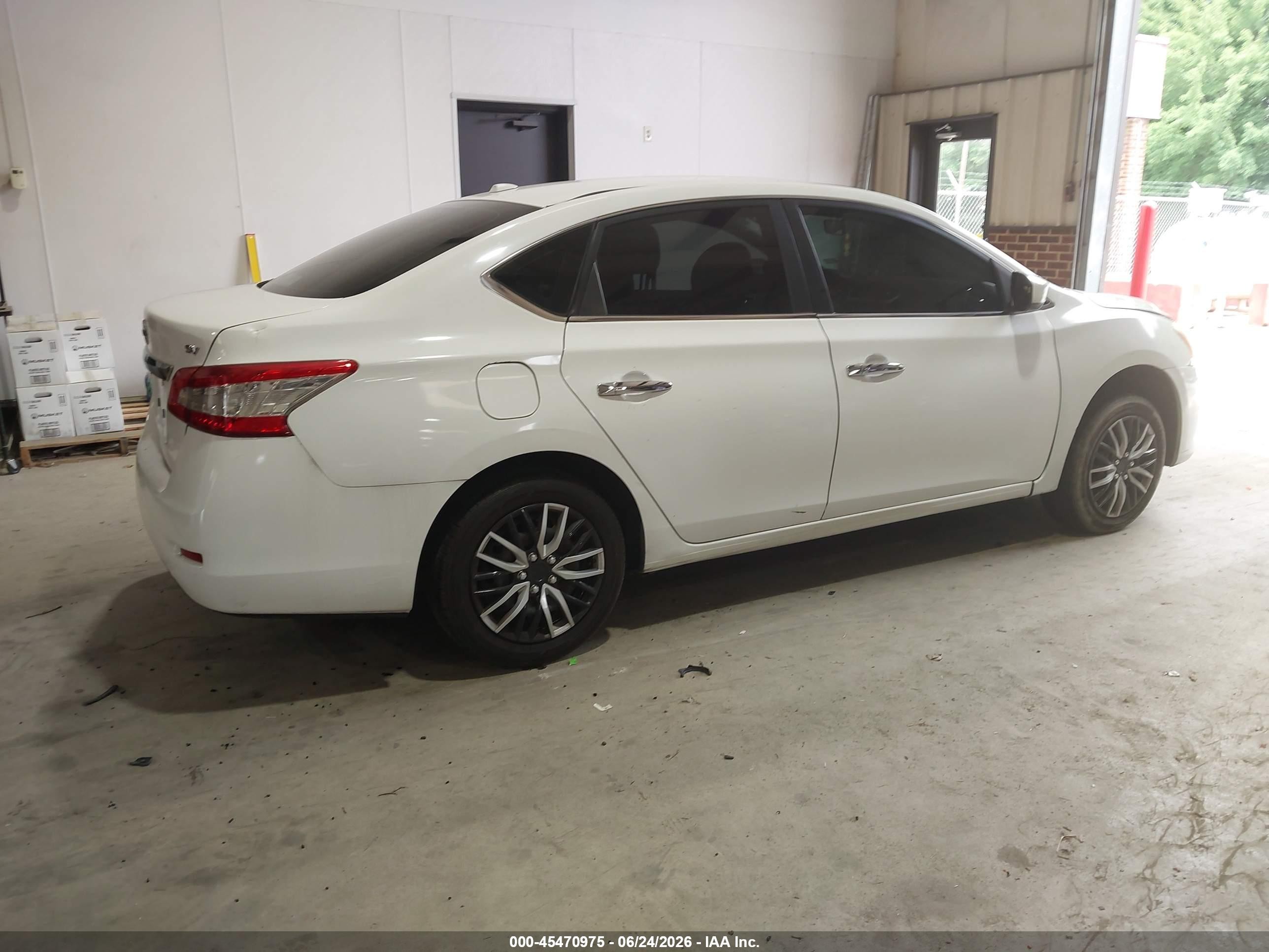 2015 Nissan Sentra Fe+ S/s/sl/sr/sv White vin: 3N1AB7AP2FY217392