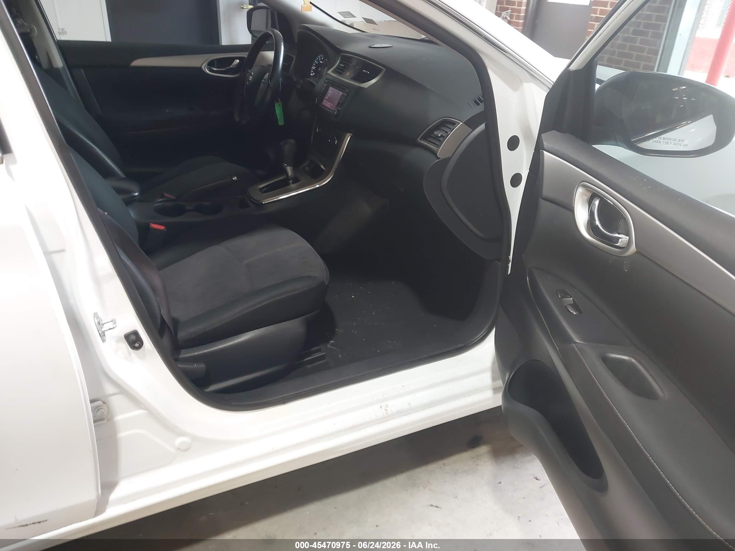 2015 Nissan Sentra Fe+ S/s/sl/sr/sv White vin: 3N1AB7AP2FY217392