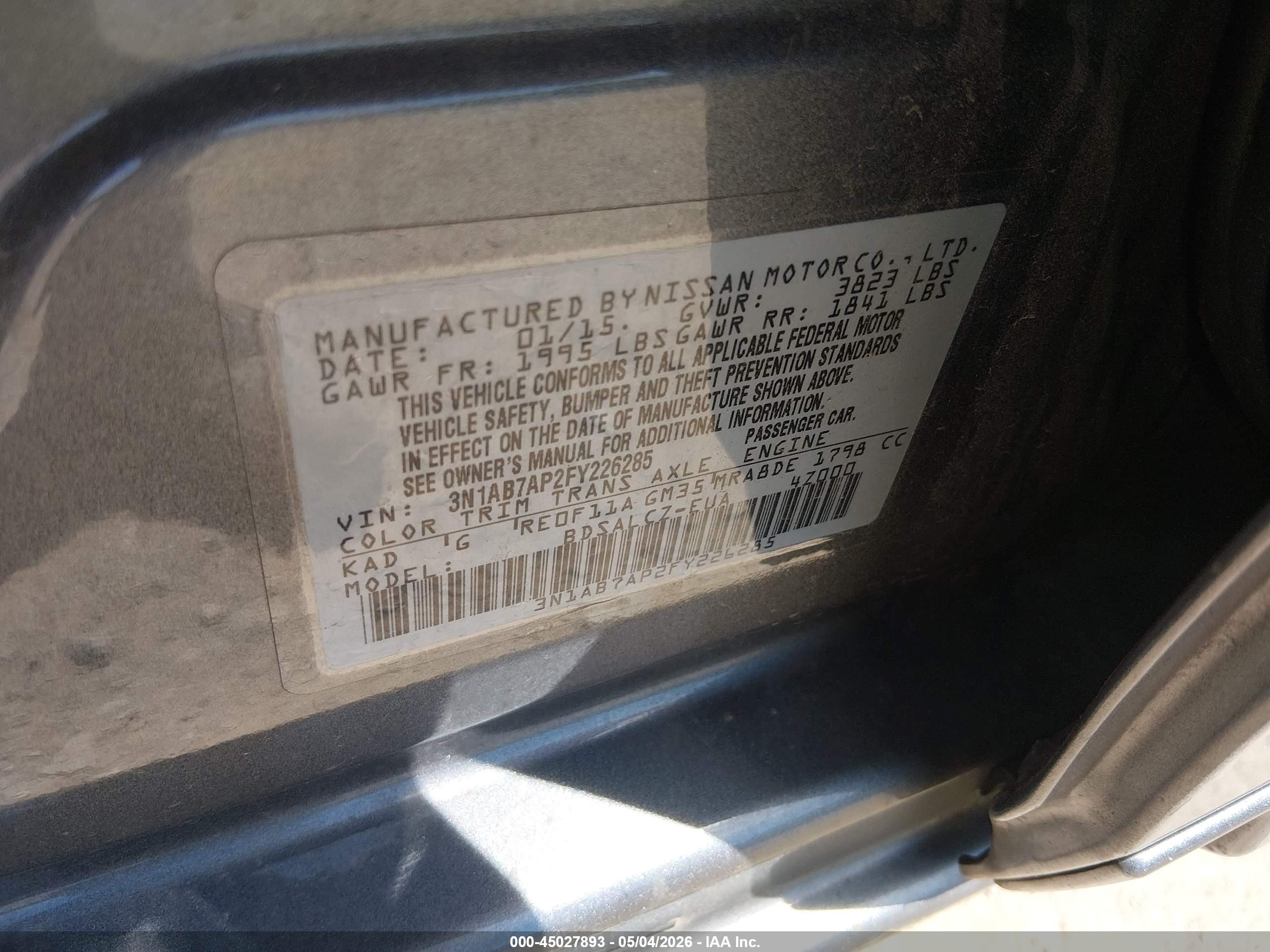 2015 Nissan Sentra S Серебряный vin: 3N1AB7AP2FY226285