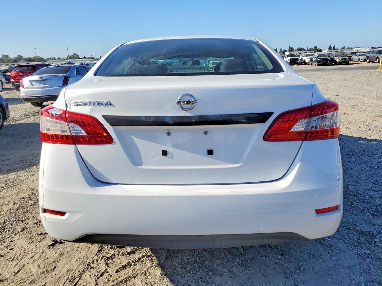 2015 Nissan Sentra S White vin: 3N1AB7AP2FY242230