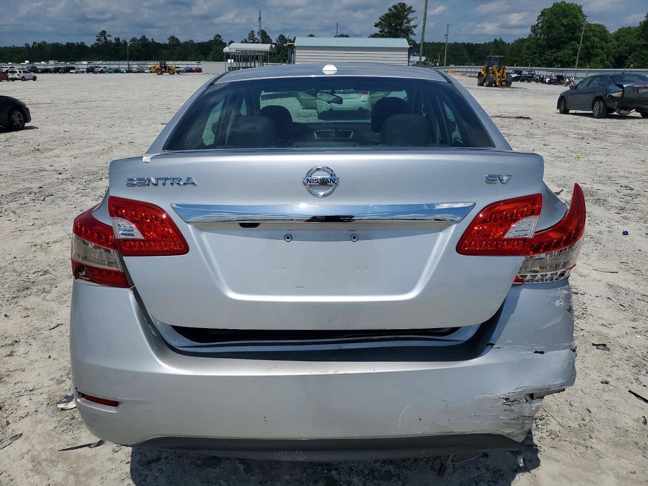 2015 Nissan Sentra Sv Серебряный vin: 3N1AB7AP2FY249324