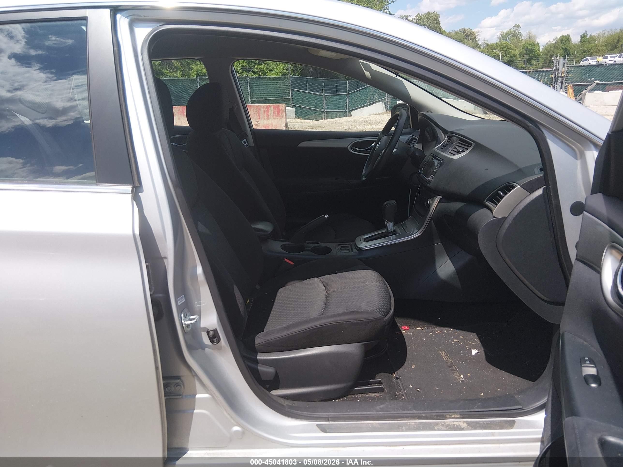 2015 Nissan Sentra Sr Silver vin: 3N1AB7AP2FY265782