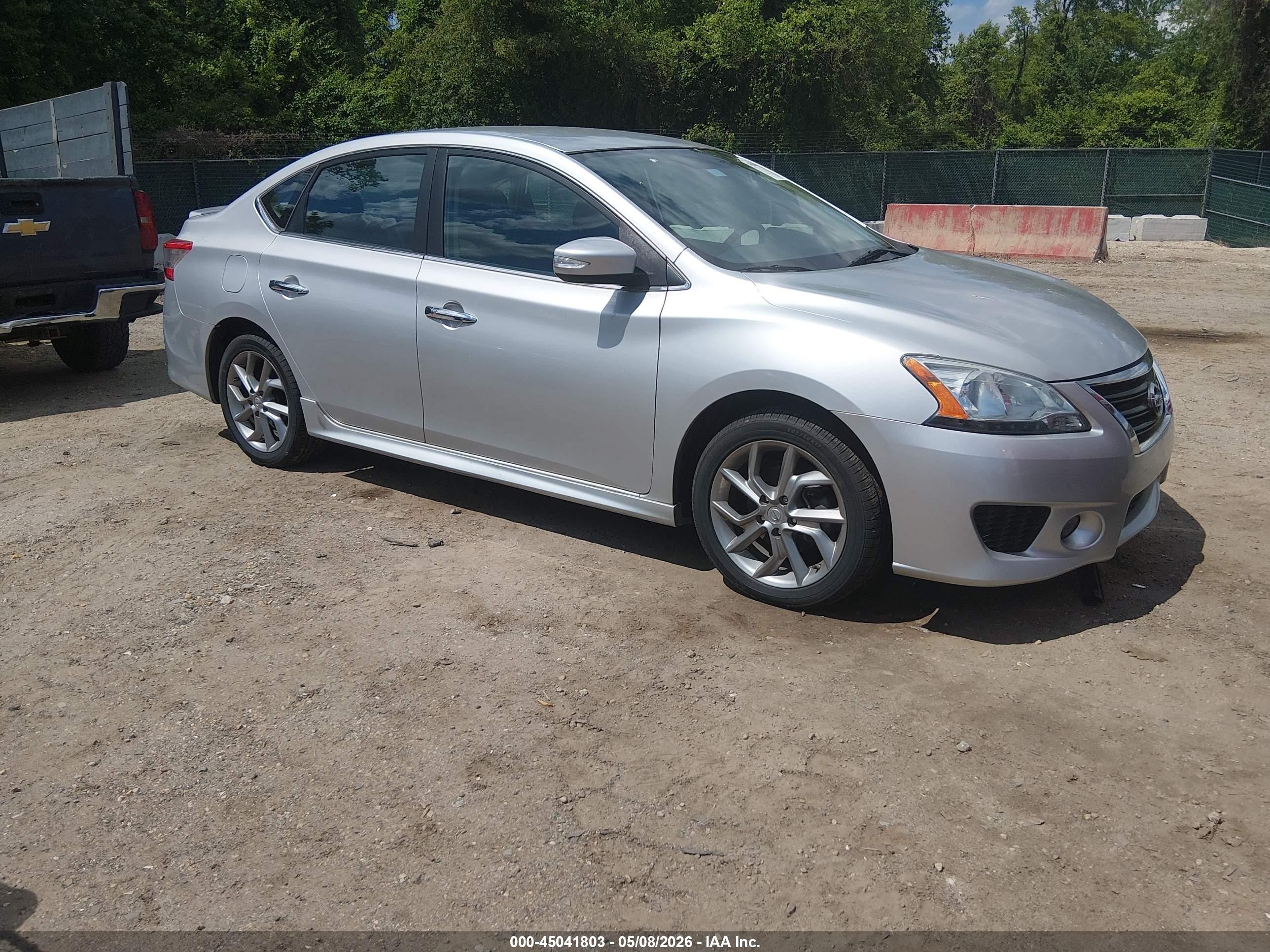 2015 Nissan Sentra Sr Silver vin: 3N1AB7AP2FY265782