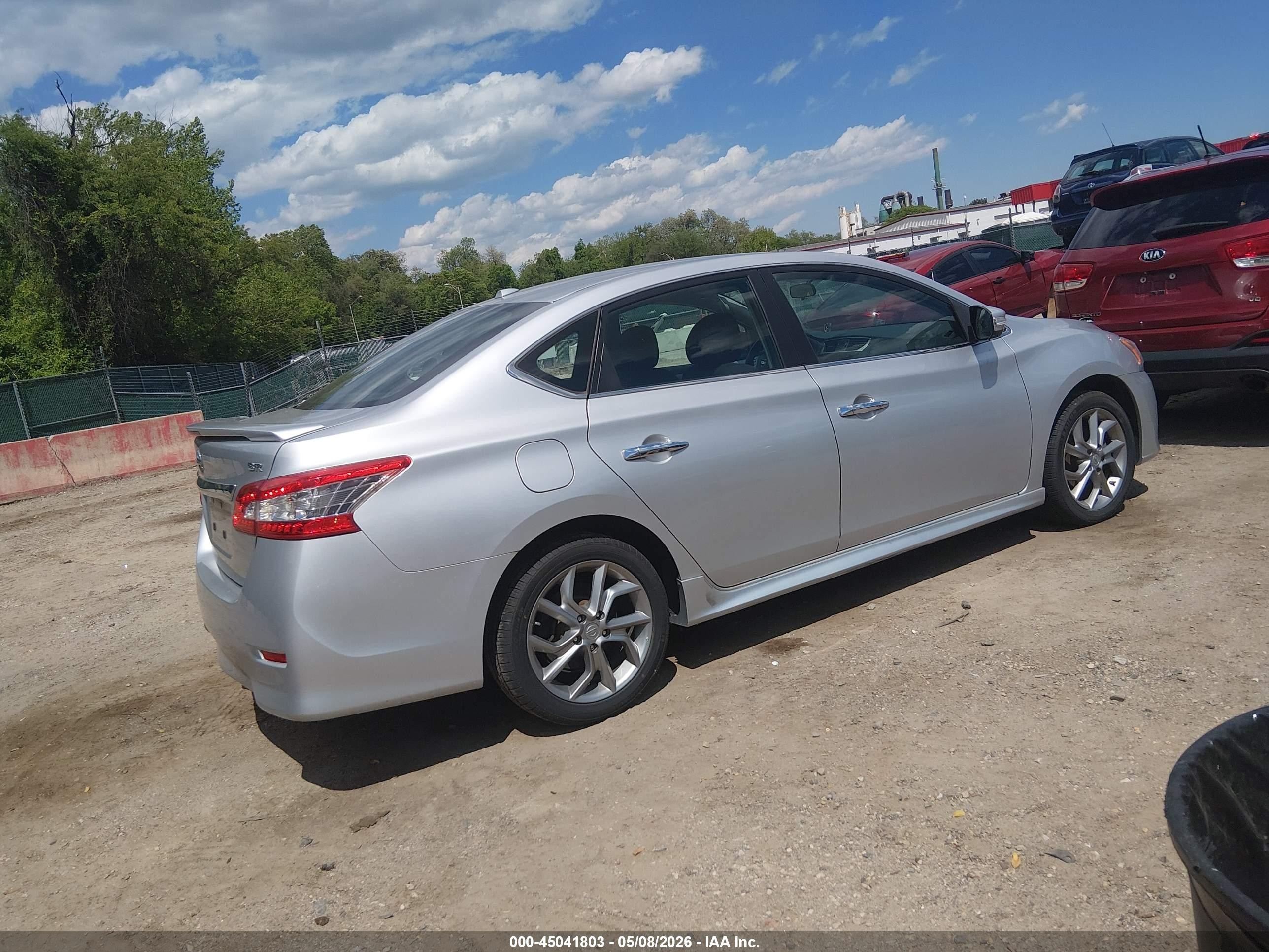 2015 Nissan Sentra Sr Silver vin: 3N1AB7AP2FY265782