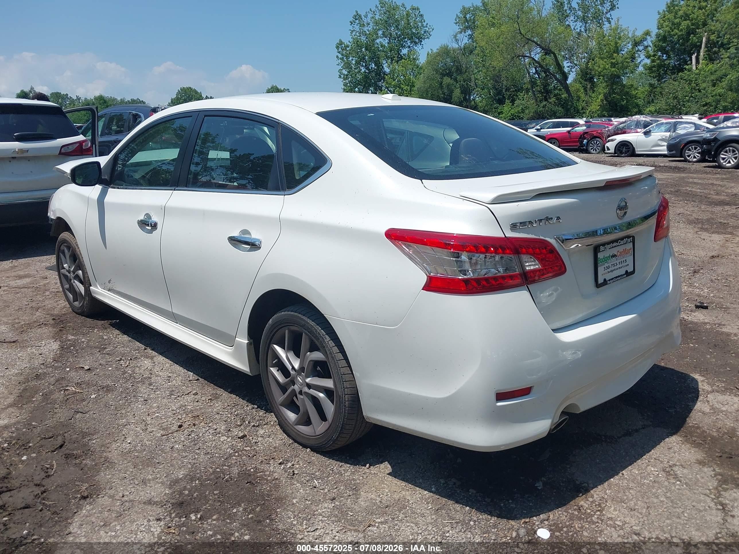 2015 Nissan Sentra Sr Белый vin: 3N1AB7AP2FY266480