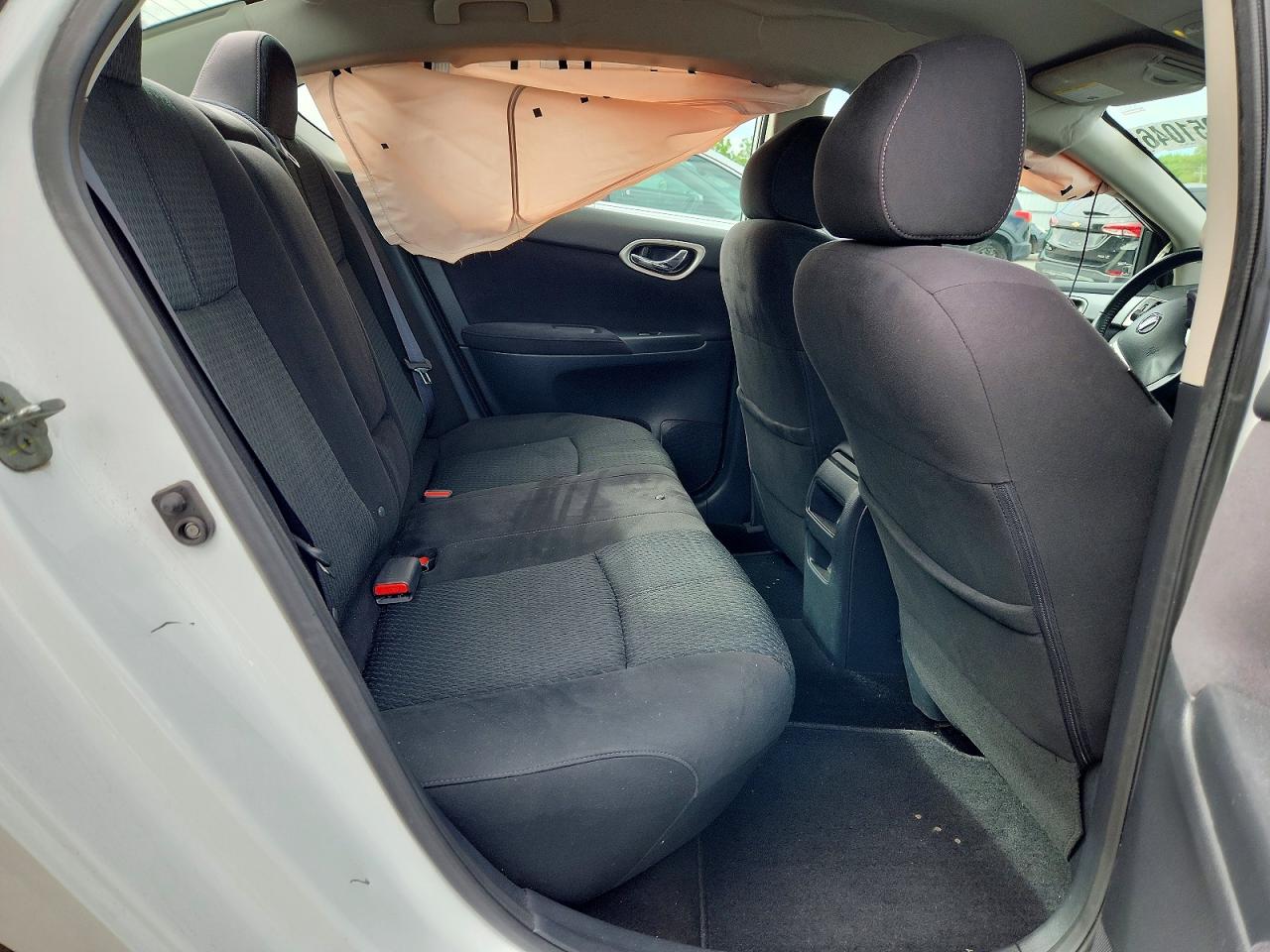 2015 Nissan Sentra S White vin: 3N1AB7AP2FY282484