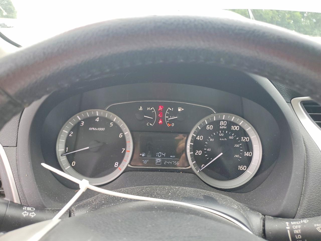 2015 Nissan Sentra Sr Silver vin: 3N1AB7AP2FY305388