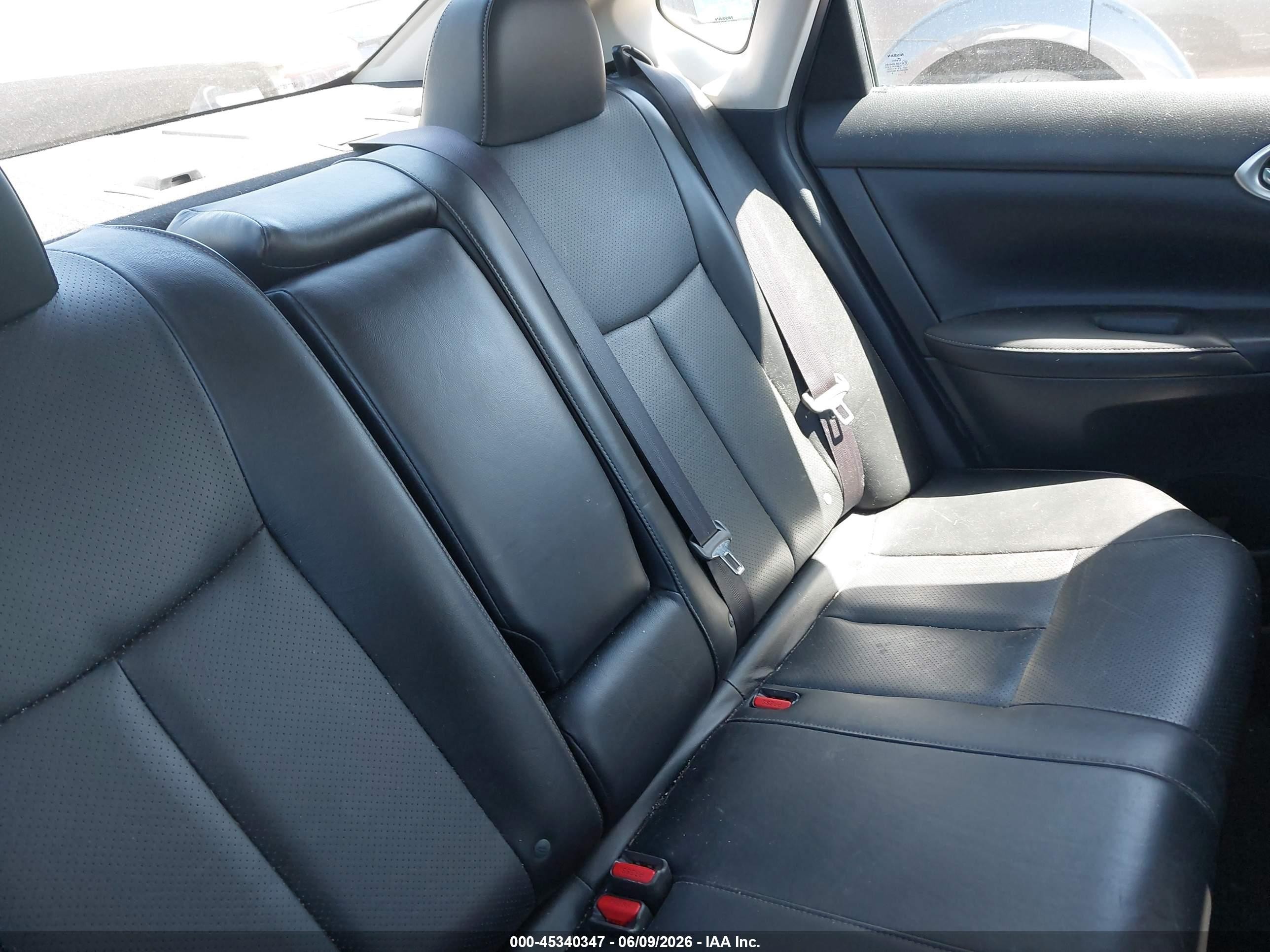 2015 Nissan Sentra Sr Silver vin: 3N1AB7AP2FY307044