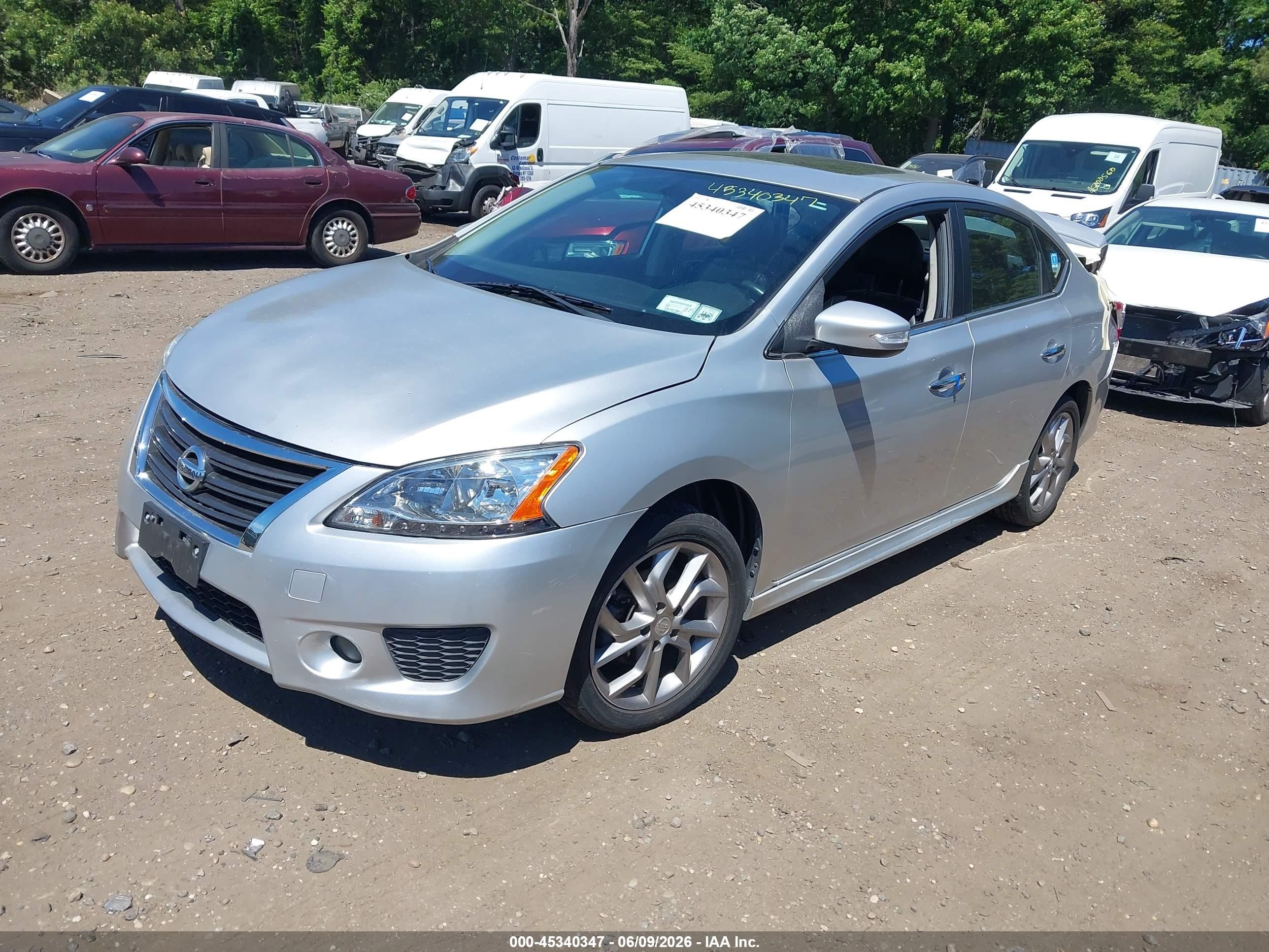 2015 Nissan Sentra Sr Silver vin: 3N1AB7AP2FY307044