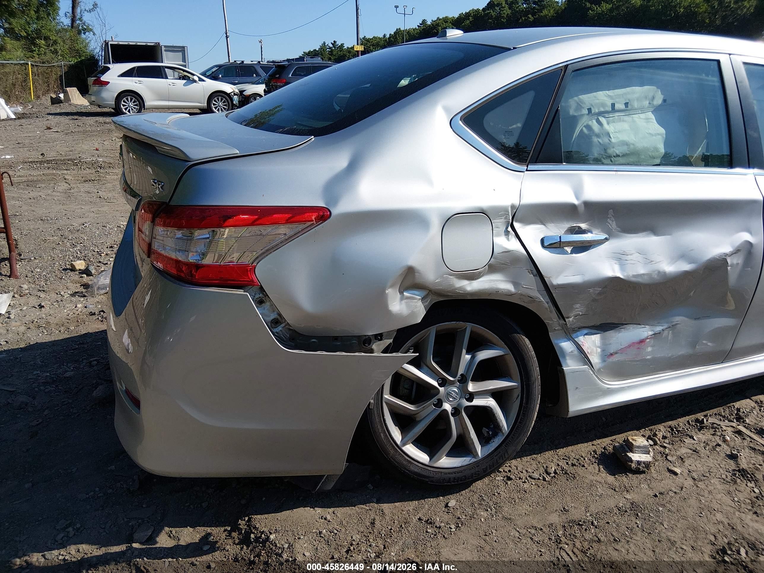 2015 Nissan Sentra Sr Silver vin: 3N1AB7AP2FY330128