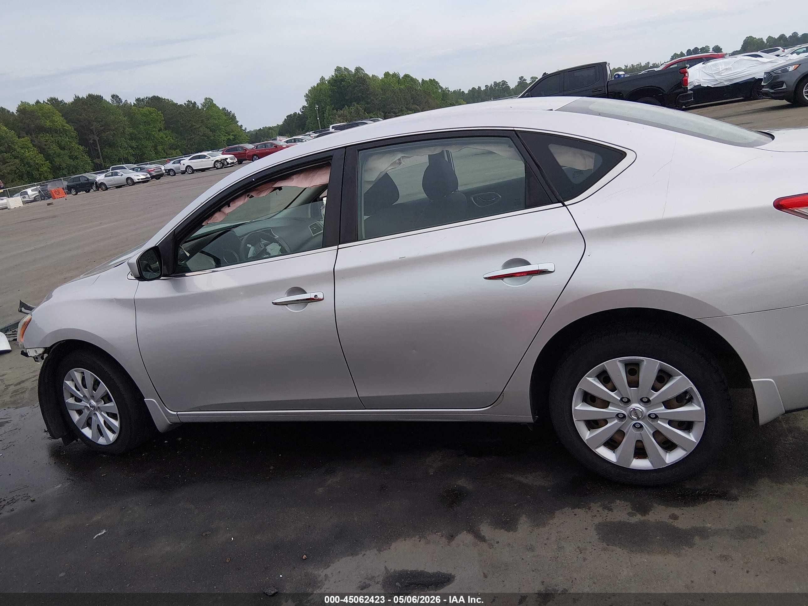 2015 Nissan Sentra Fe+ S Silver vin: 3N1AB7AP2FY336611