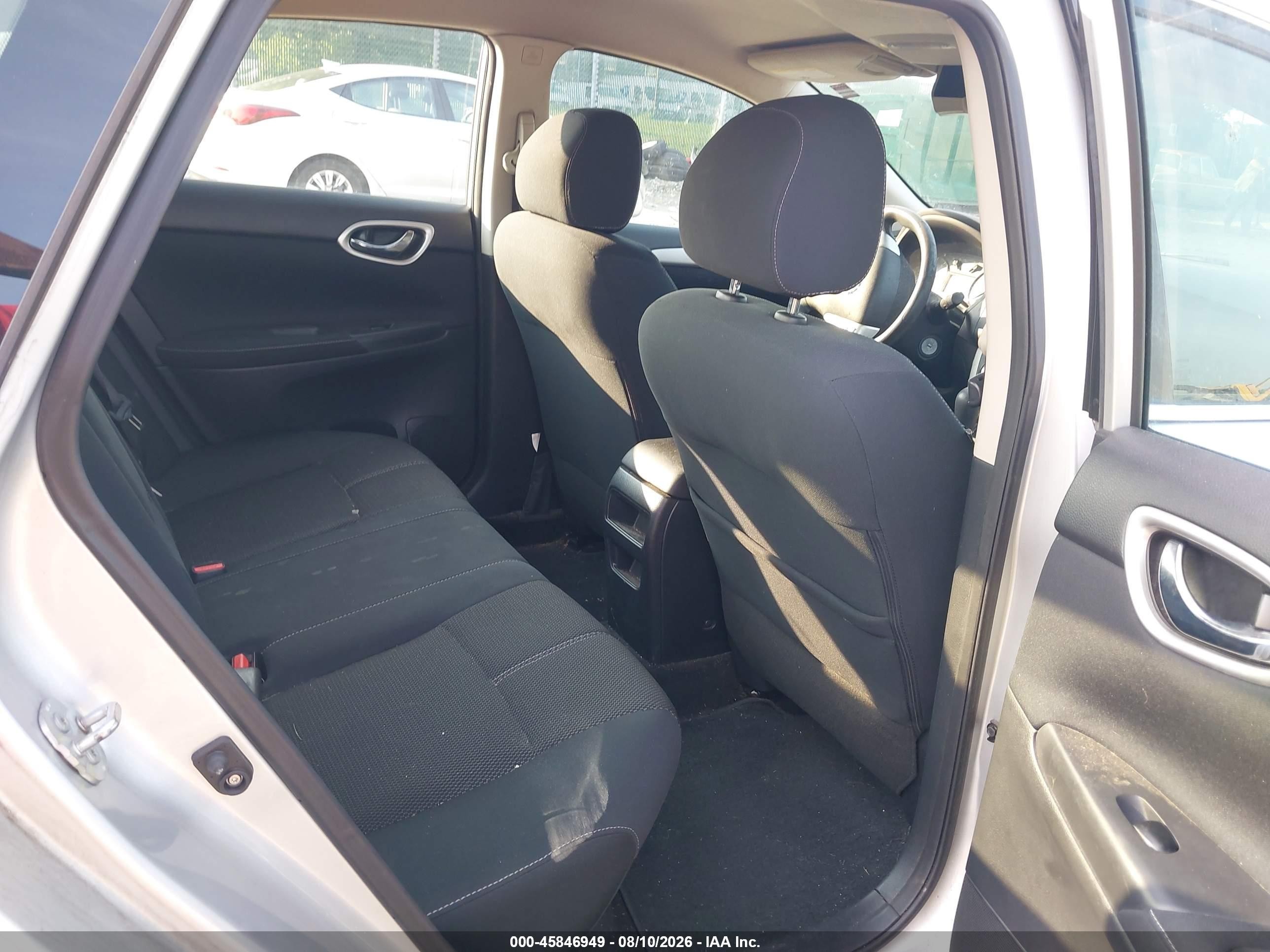 2015 Nissan Sentra S Silver vin: 3N1AB7AP2FY355630